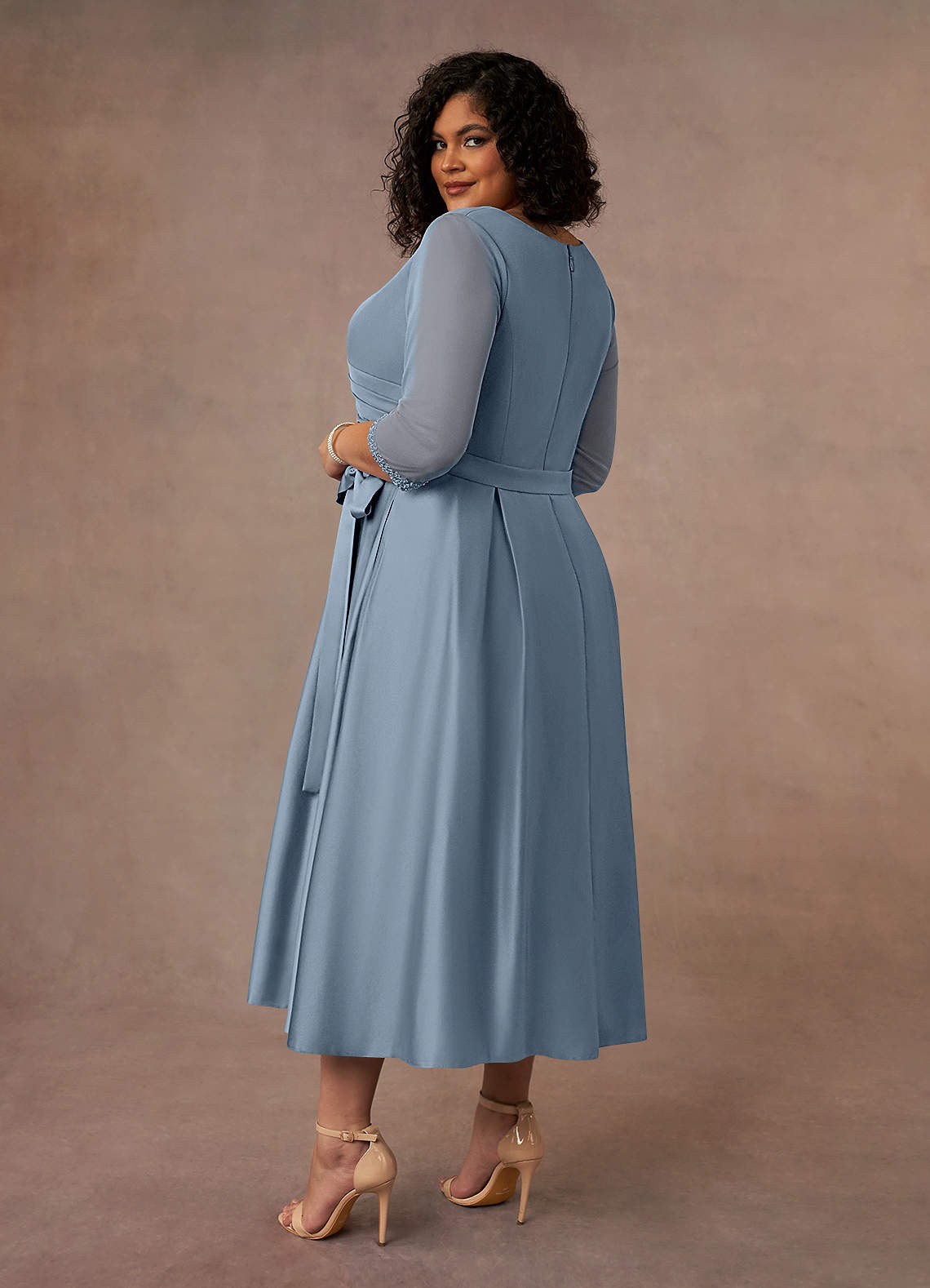 Azazie Maritza Abiti per la Madre della Sposa Abito A-Line in Raso Opaco Plissettato Blu Polveroso image9