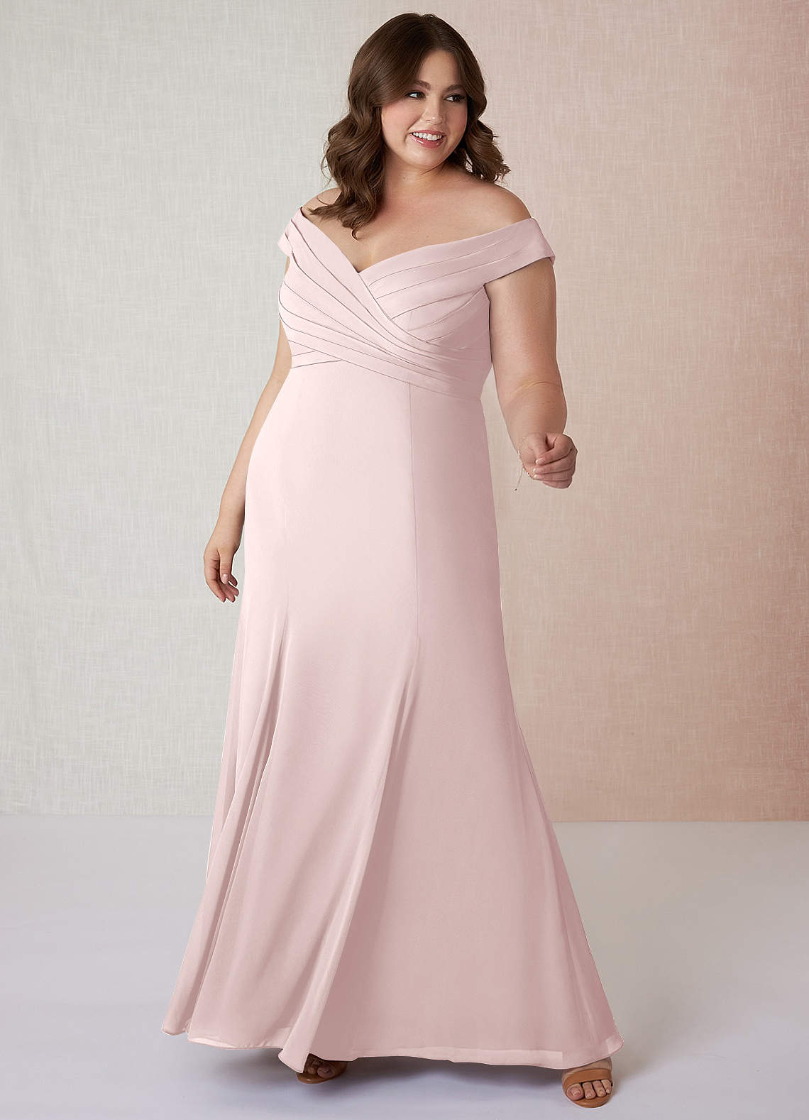 Azazie Lecia Vestidos de damas de honor Vestido de Rosa Rubor de Gasa de Imperio Convertible con Plisado fuera del hombro image1