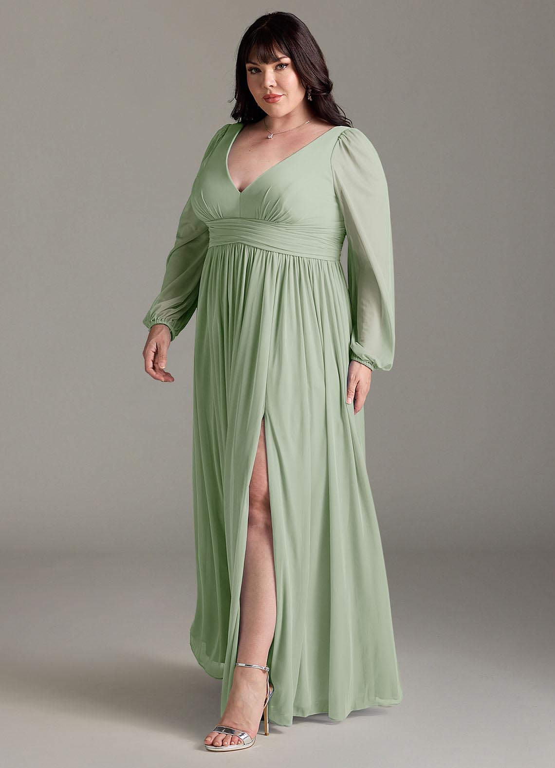 Azazie Norah Abiti da Damigella Abito A-Line in Chiffon con Maniche lunghe e Scollo a V Verde Salvia image10