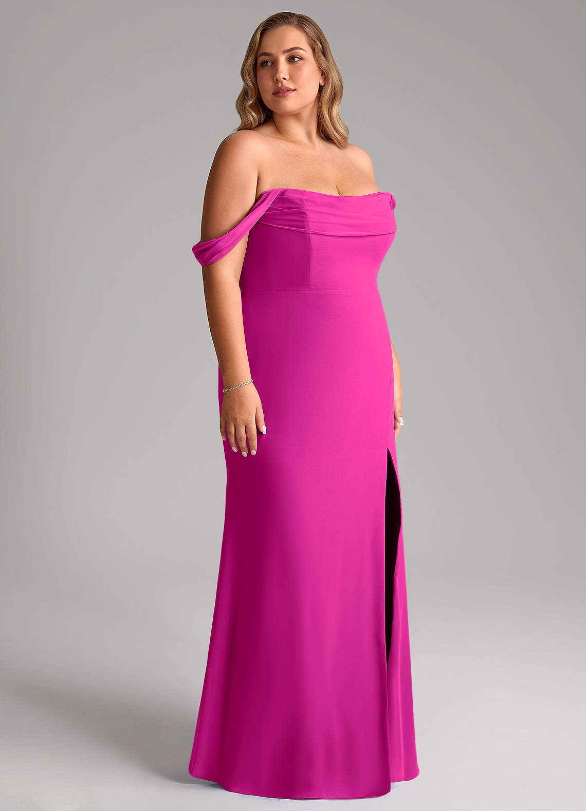 Azazie Saige Vestidos de damas de honor Vestido de Fucsia de Gasa de Corte en A Convertible con Vestidos sin tirantes image11