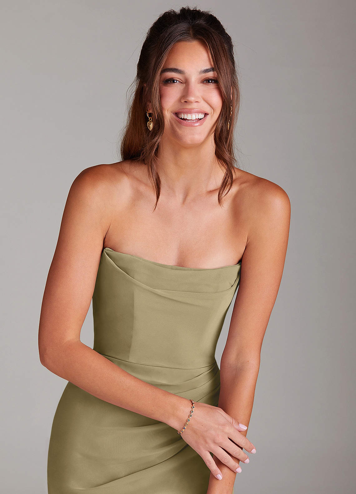 Azazie Leonis Vestidos de madrinha de casamento Vestido Musgo Verde de Chiffon de Bainha com Sem alças image5