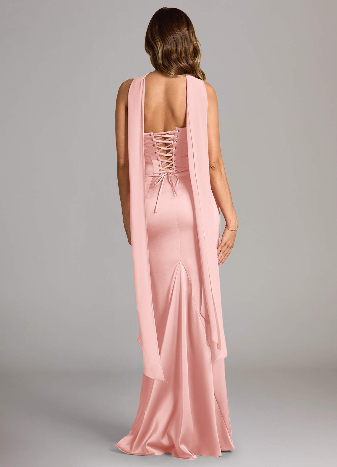Azazie Sorrel Robes de demoiselle d'honneur Robe Sirène Convertible en Satin extensible Sans bretelles Rose Poudré image1