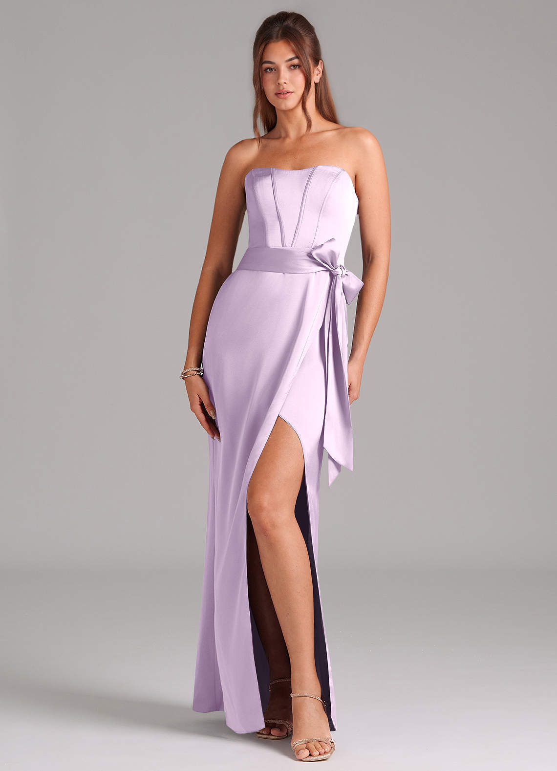 Azazie Jamie Jurken voor bruidsmeisjes Converteerbaar Jurk van Stretch Satijn met A-Lijn Strapless Frosted Lila image1