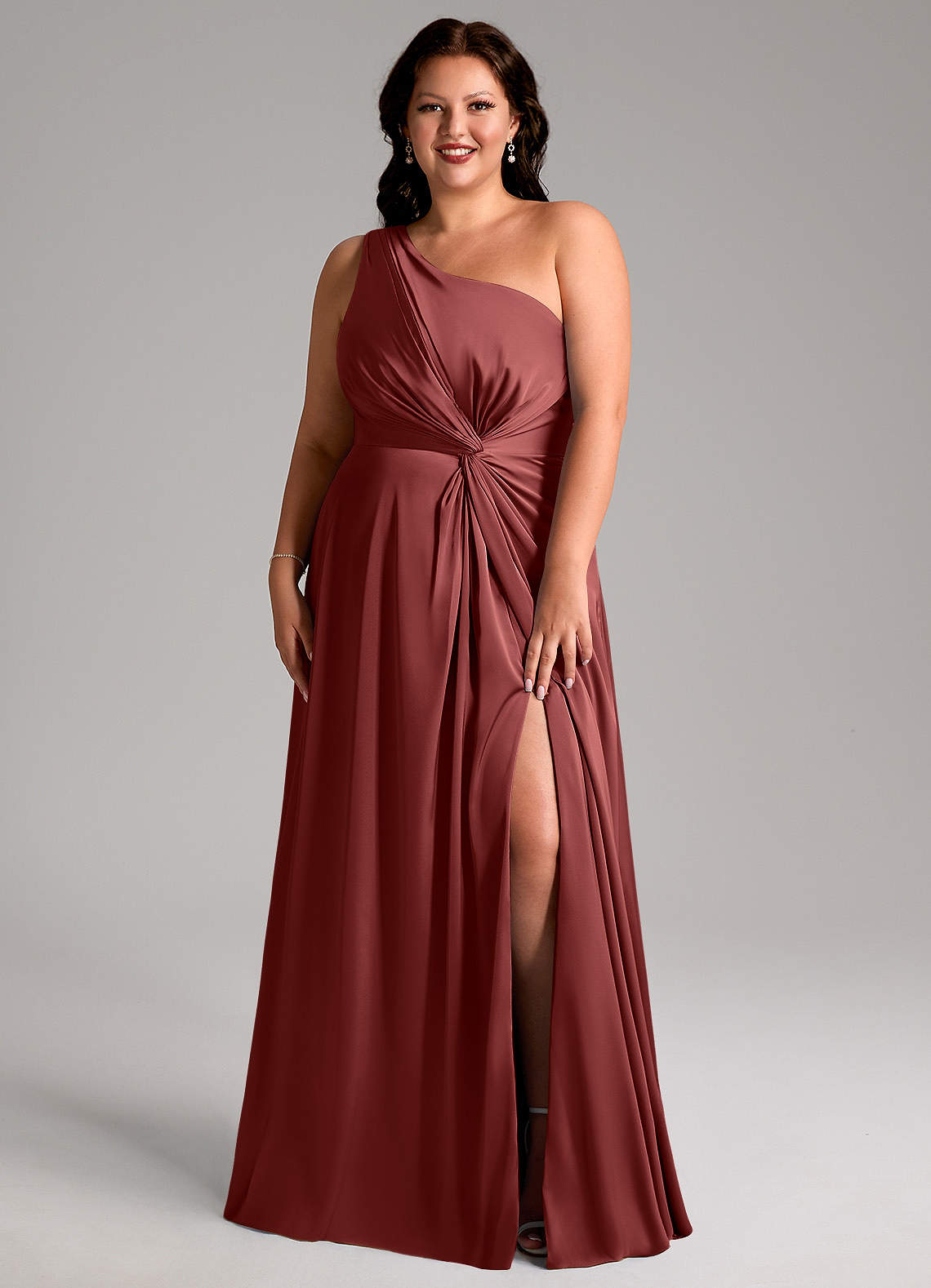 Azazie Brooke Robes de demoiselle d'honneur Robe Trapèze en Satin extensible Asymétrique Terracotta image1