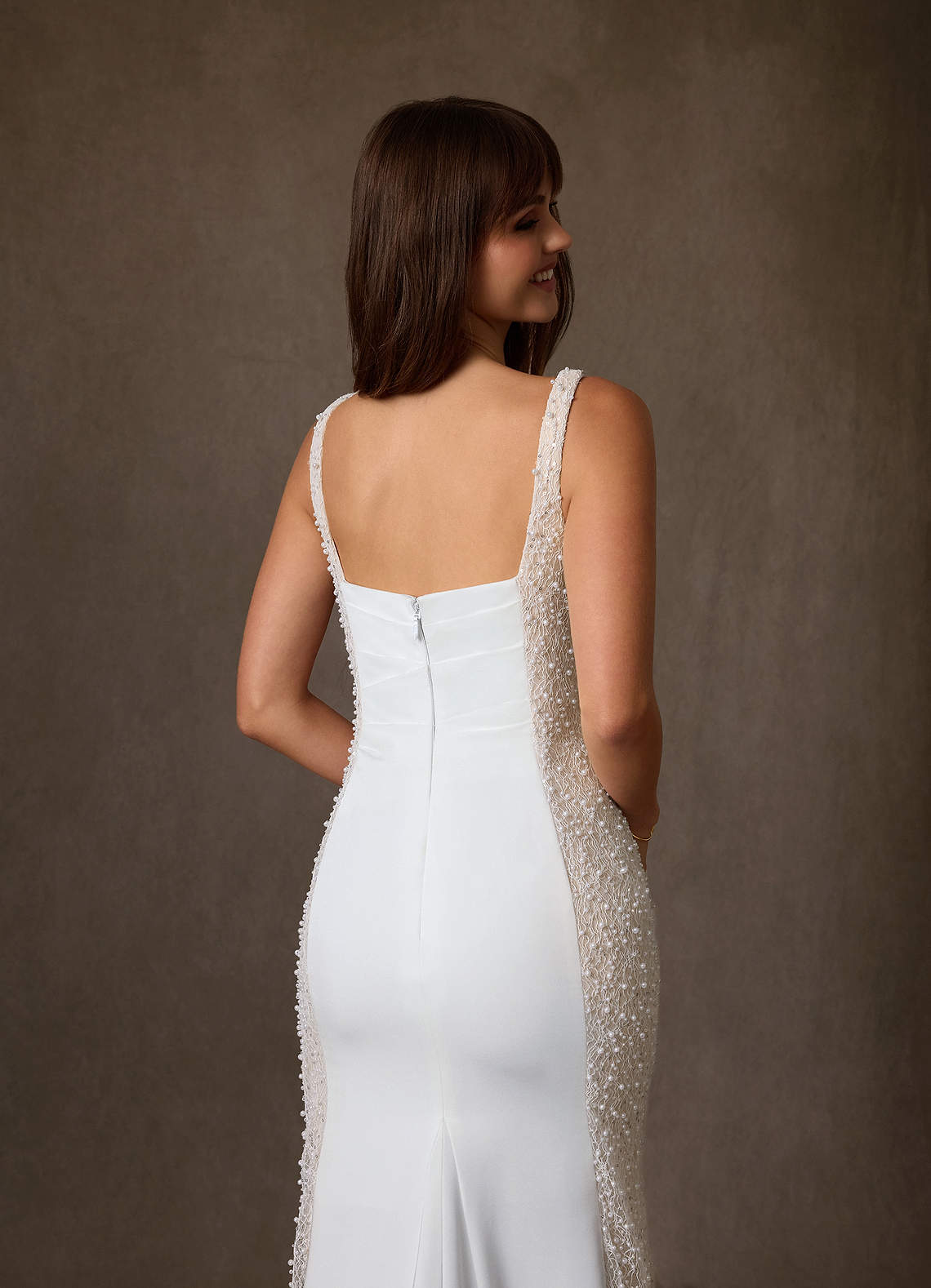 Azazie Shauna Vestidos de noiva Vestido Diamante Branco Champanhe de Crepe Costas Cetim de Bainha com Decote Quadrado image5