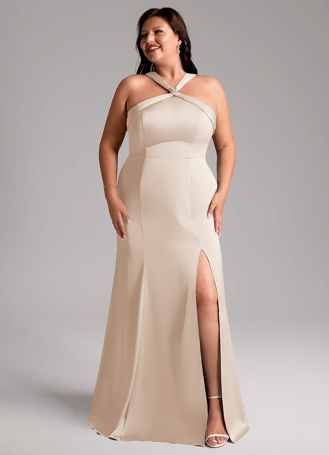 Azazie Rue Vestidos de damas de honor Vestido de Alabastro Blanco de Satén Elástico de Corte Sirena con Plisado image9