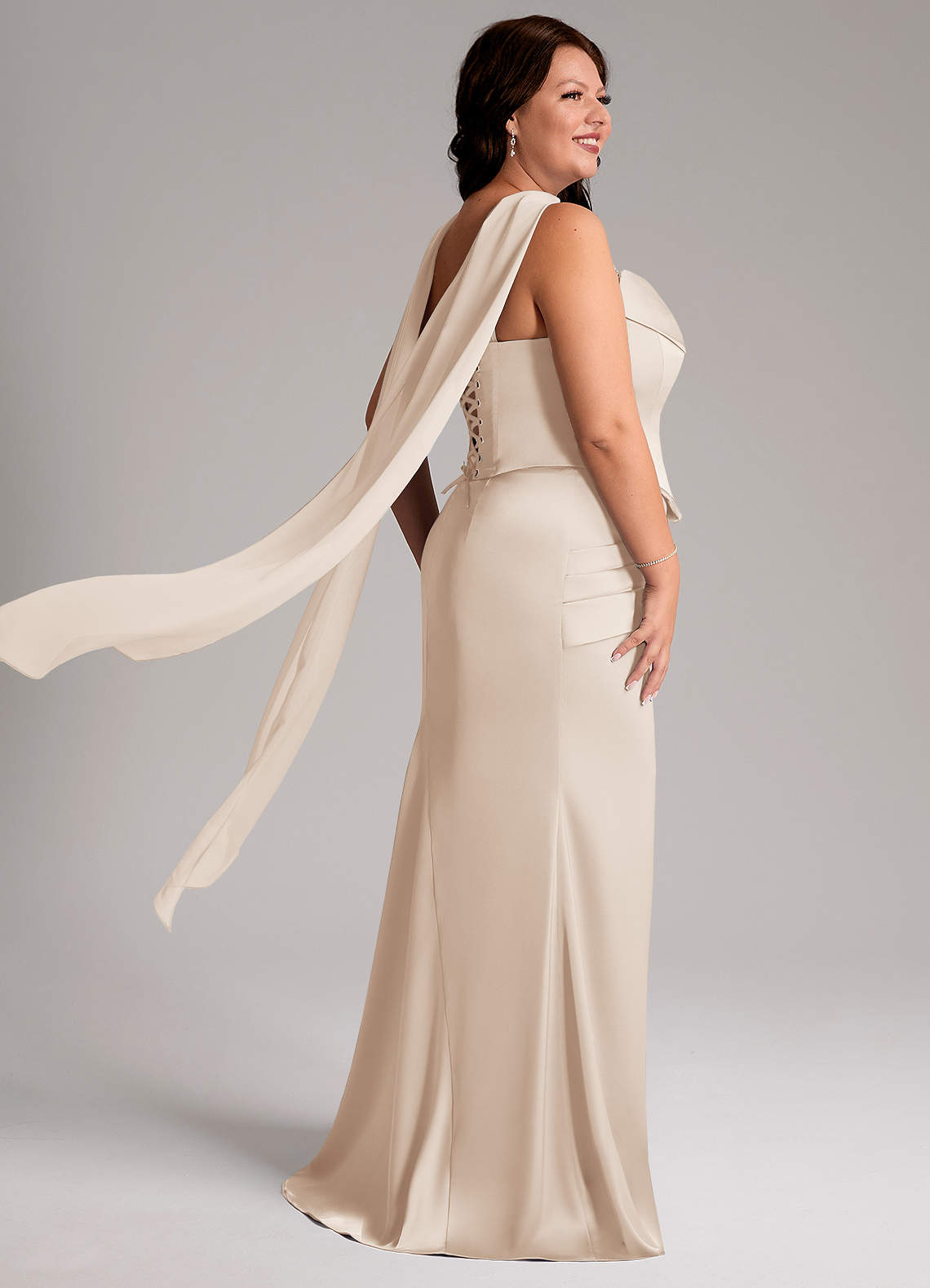 Azazie Sorrel Brautjungfernkleider Wandelbar Meerjungfrau-Linie Schulterfrei Stretch-Satin Kleid Alabaster Weiß image8