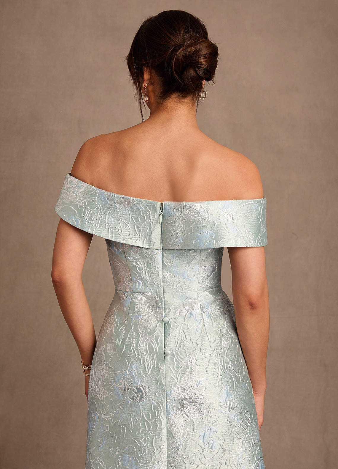 Azazie Elzbieta Mère de la mariée Robes Robe Trapèze en Jacquard Épaule décolletée Jacquard D'agave image4