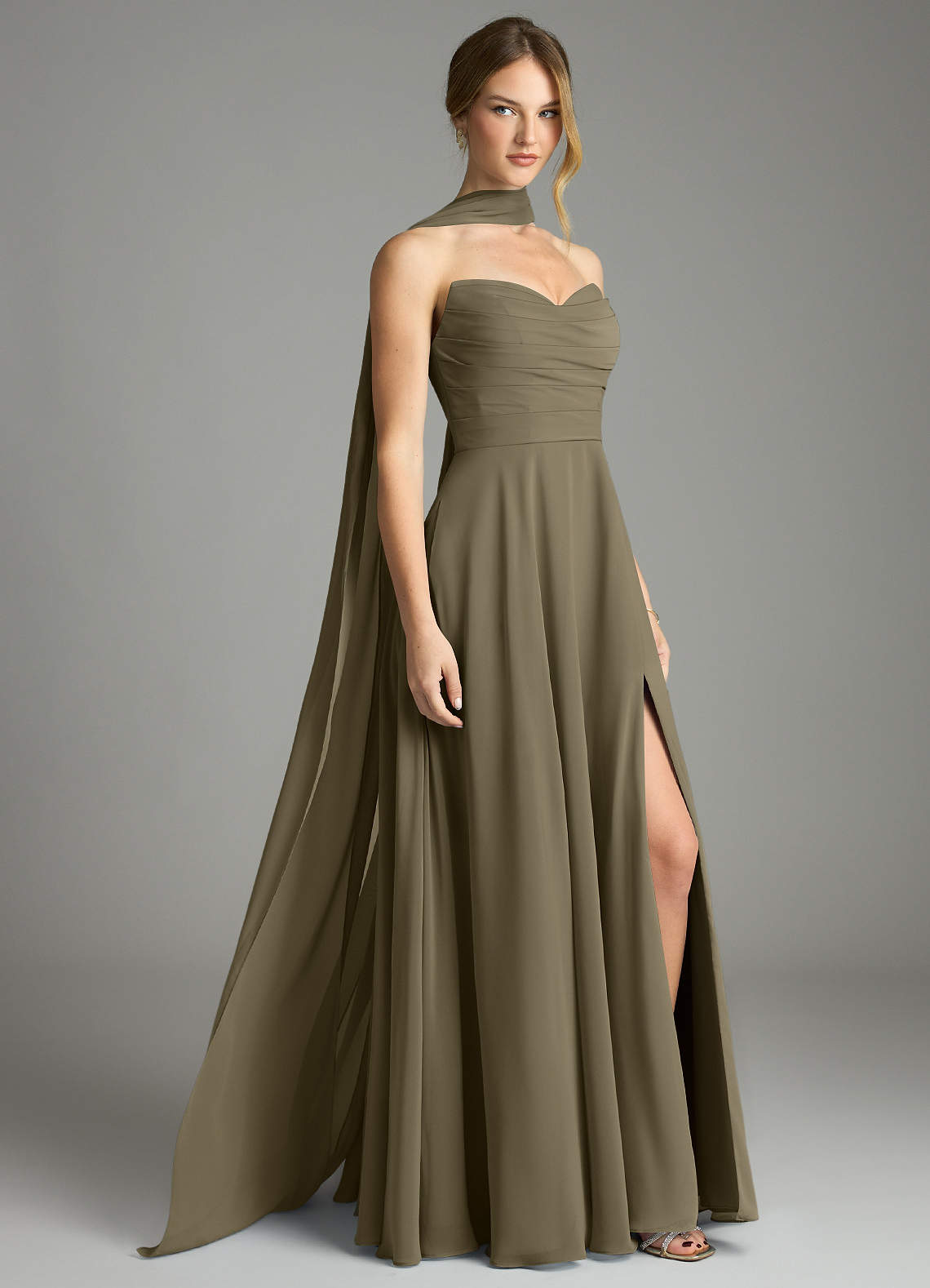 Azazie Ayla Abiti da Damigella Abito A-Line in Chiffon Scollo a Cuore Willow Green image1