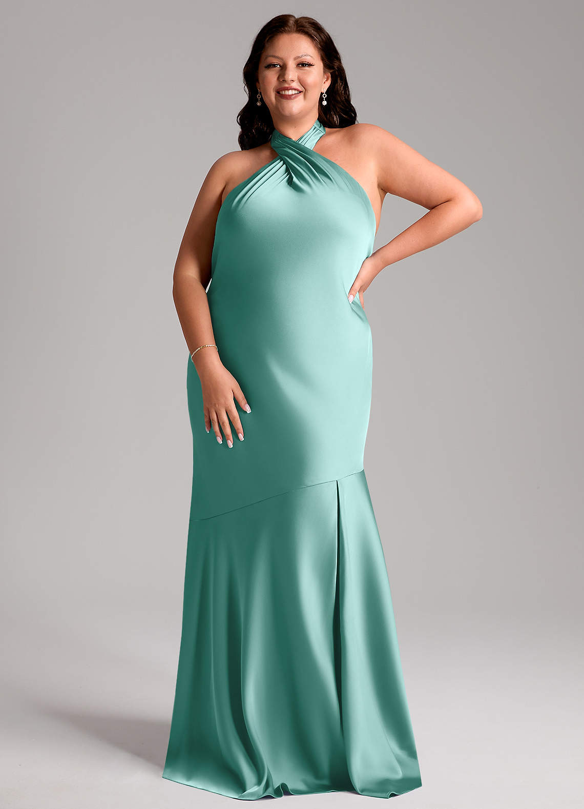 Azazie Lorena Robes de demoiselle d'honneur Robe Sirène en Satin extensible Plissée Aqua image1