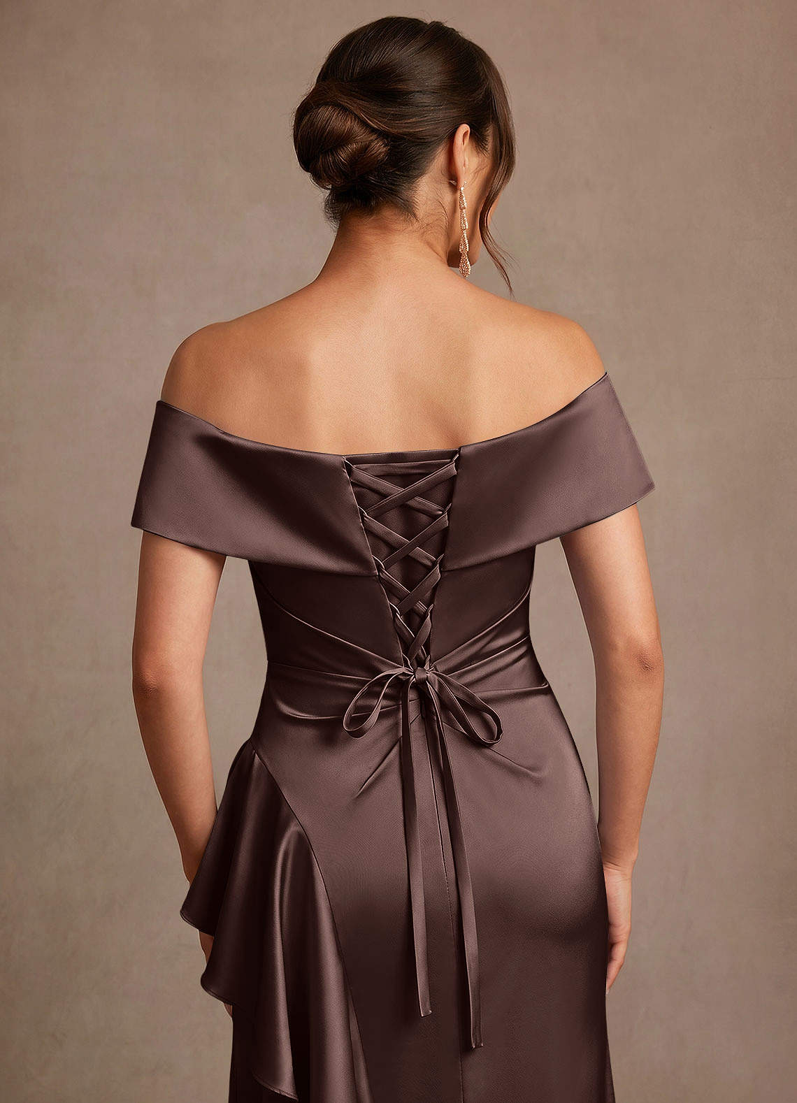 Azazie Kirsty vestidos de madre de la novia Vestido de Ganache de Satén Elástico de Corte Recto con Vestidos sin tirantes image5