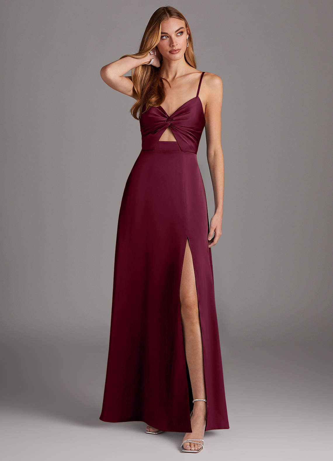 Azazie Jenna Robes de demoiselle d'honneur Robe Trapèze en Satin extensible Plissée Mûre image1