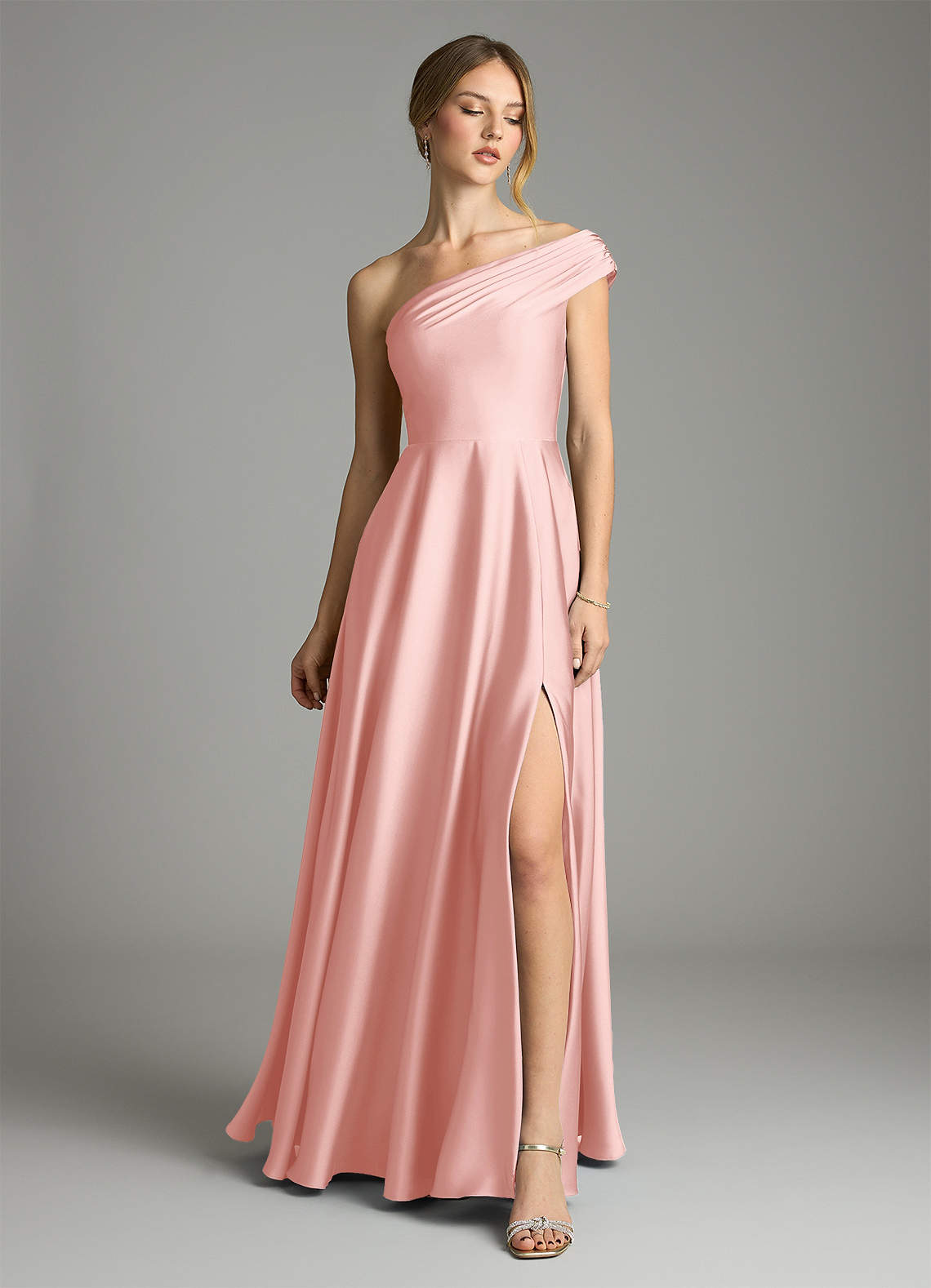 Azazie Melanie Vestidos de damas de honor Vestido de Rosa Empolvado de Satén Elástico de Línea A con Vestidos sin tirantes image2