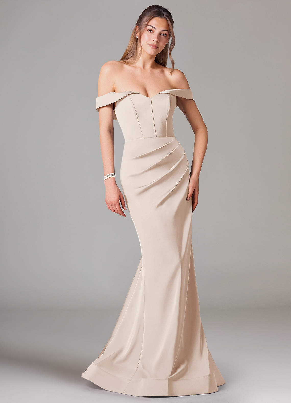 Azazie Everly Vestidos de damas de honor Vestido de Alabastro Blanco de Satén Elástico de Corte Sirena Convertible con Vestidos sin tirantes image1