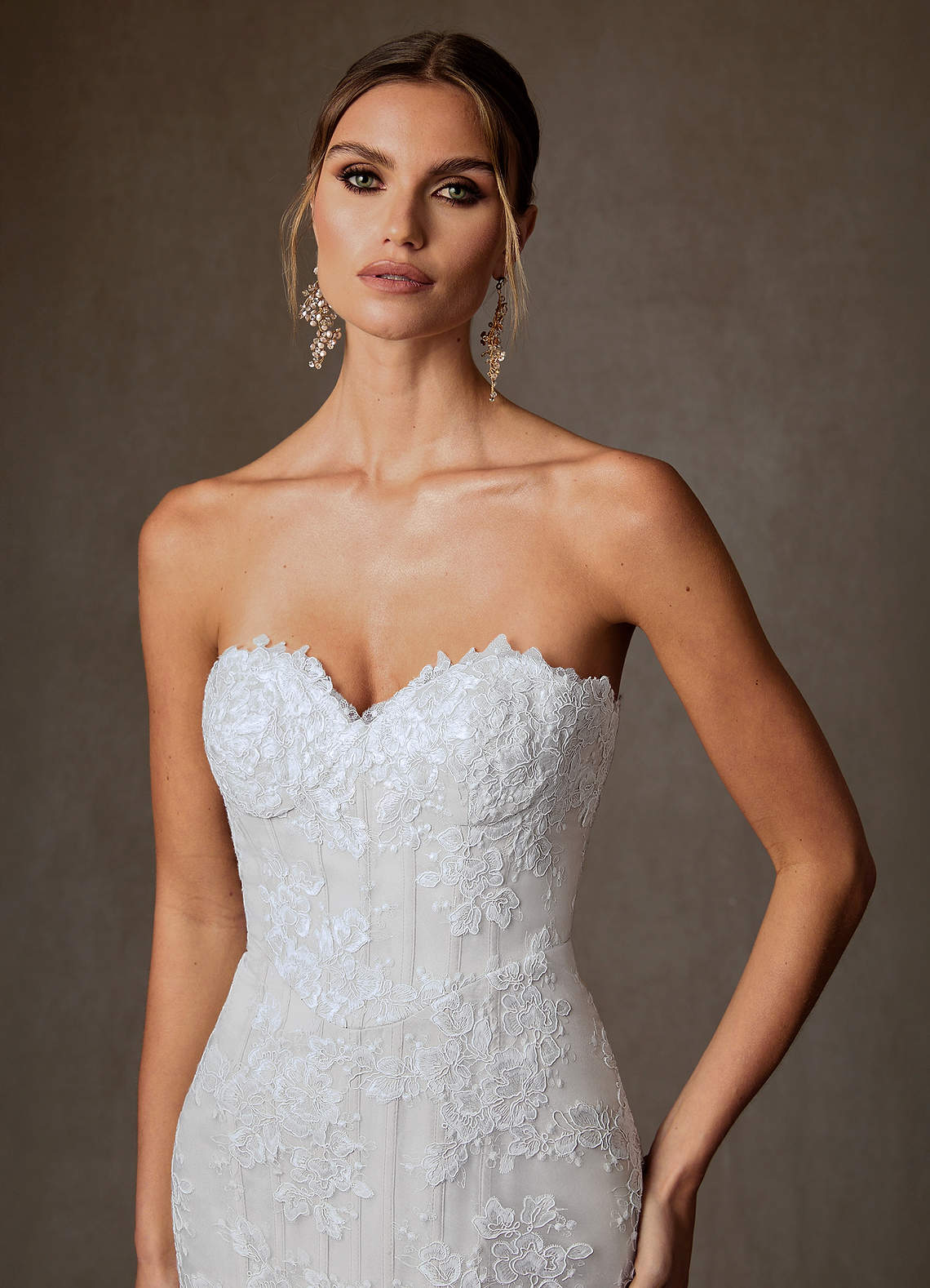 Azazie Janice Vestidos de noiva Vestido Diamante Branco de Renda de sereia com Sem alças image2