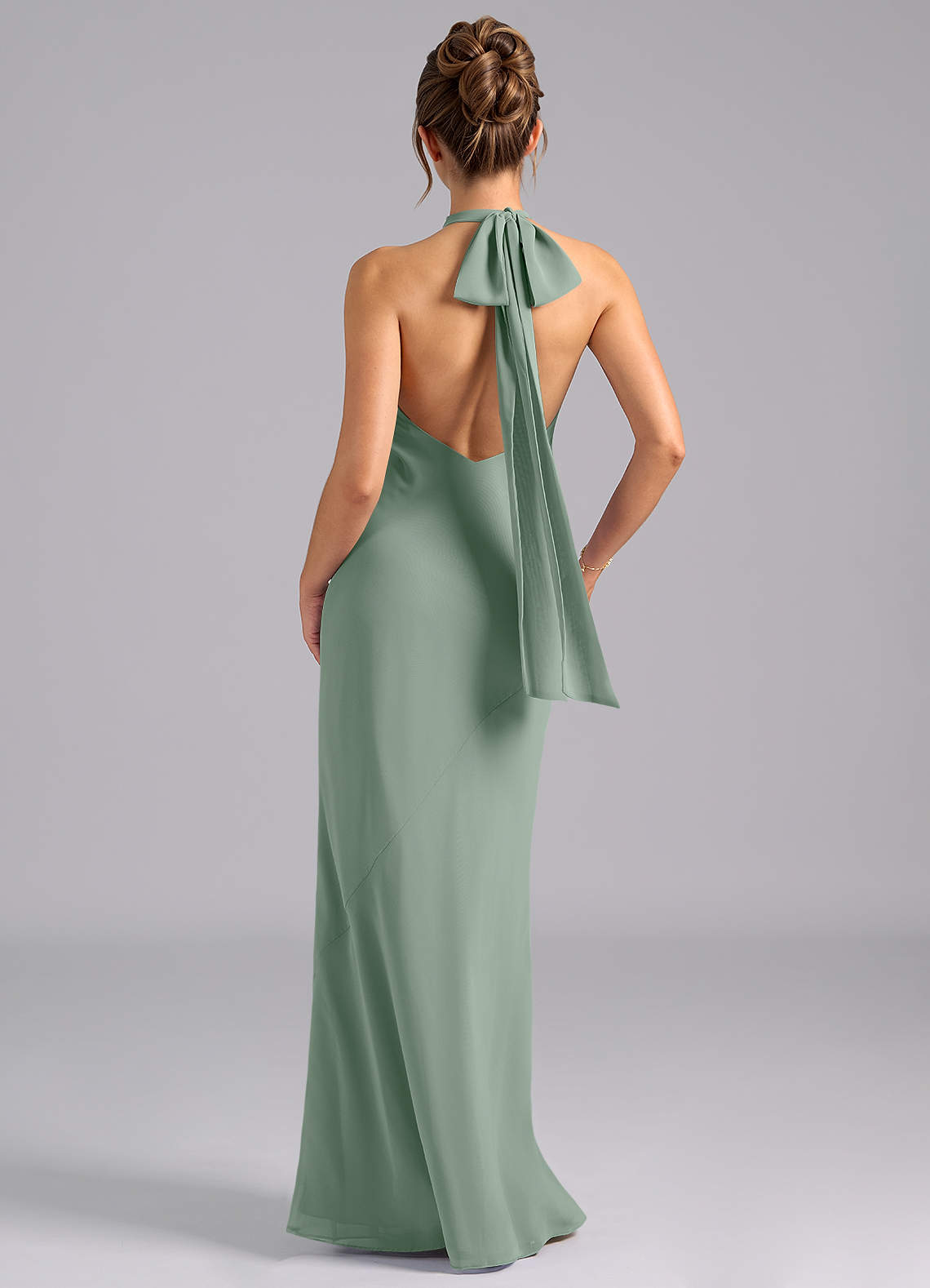 Azazie Velli Vestidos de damas de honor Vestido de Salvia Plateada de Gasa de Corte Sirena con Cuello Alto image1