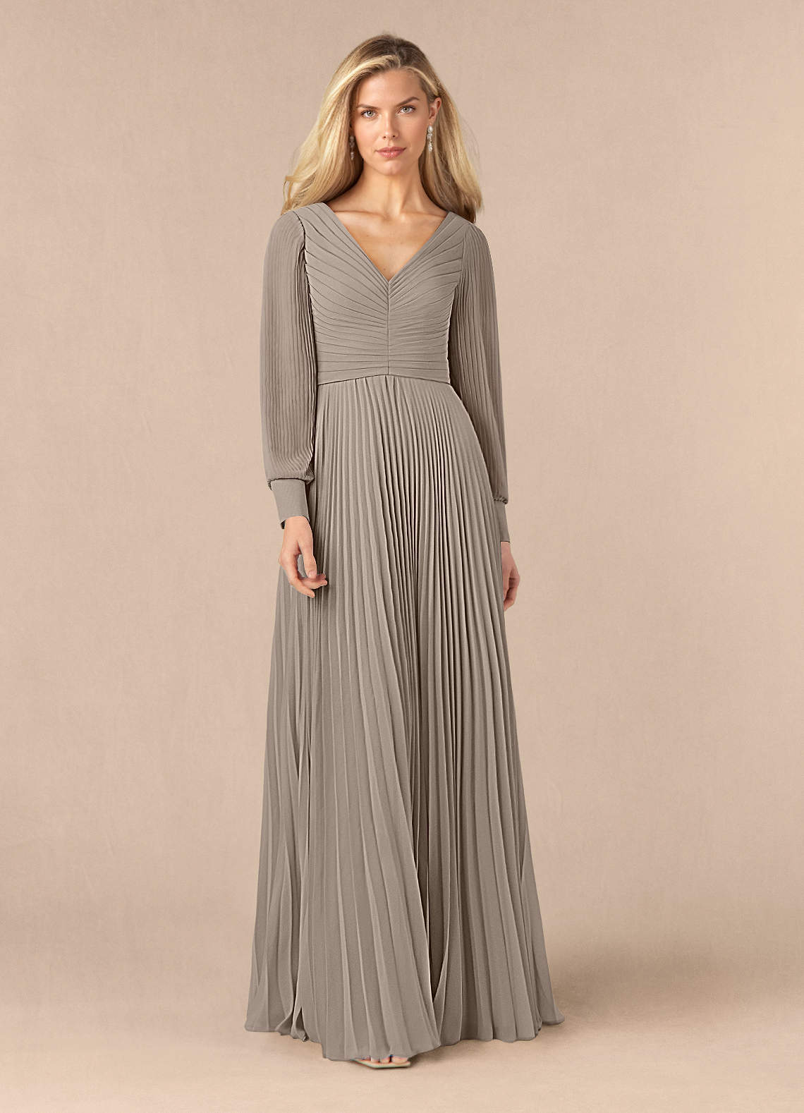 Azazie Zina vestidos de madre de la novia Vestido de Gris Pardo de Gasa de Corte En A con Plisado image1
