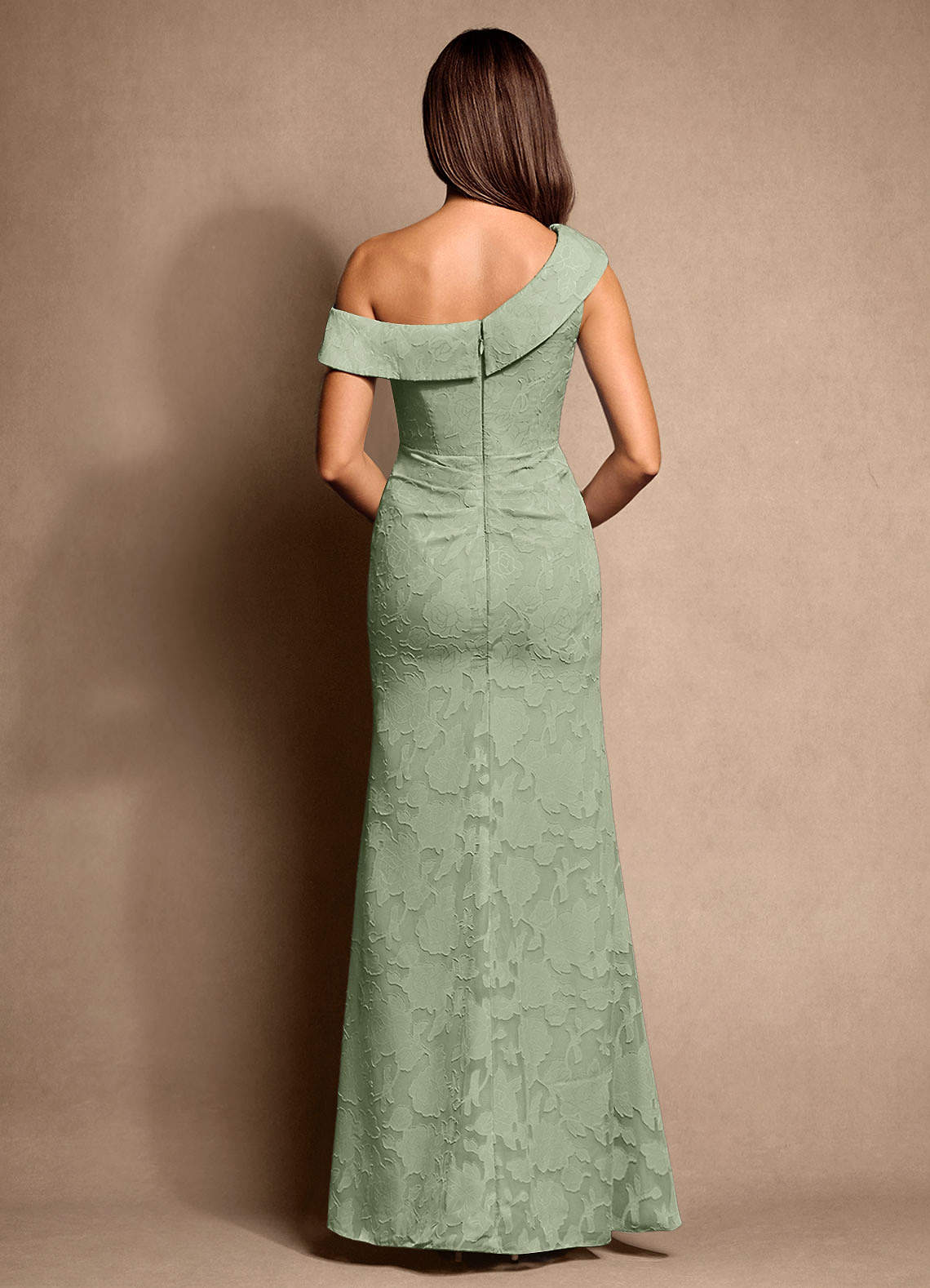 Azazie Hamptons vestidos de madre de la novia Vestido de Salvia Polvorienta de Devorado Floral de Corte En A con Plisado image2