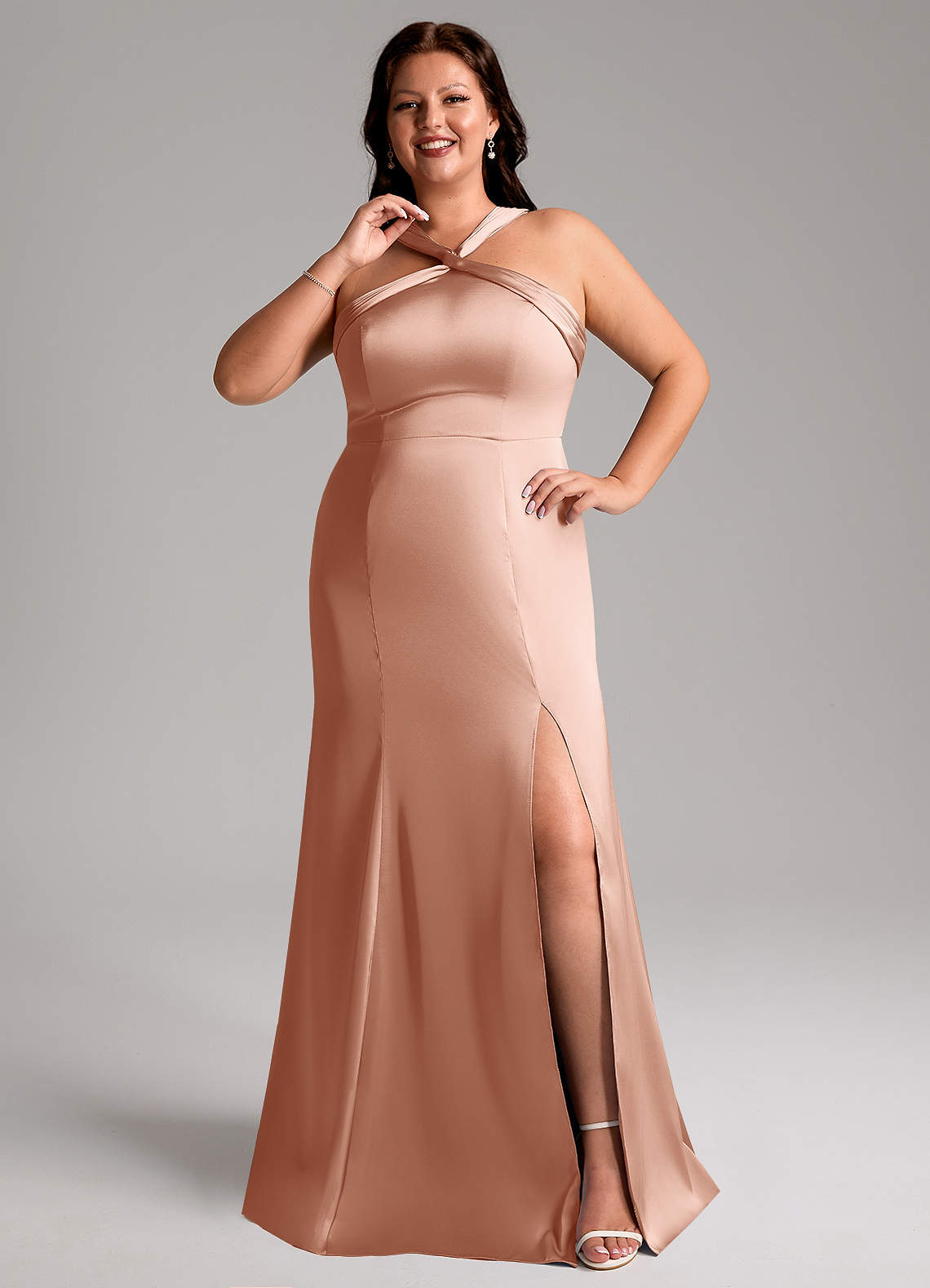 Azazie Rue Robes de demoiselle d'honneur Robe Trapèze en Satin extensible Plissée Or Rose image1