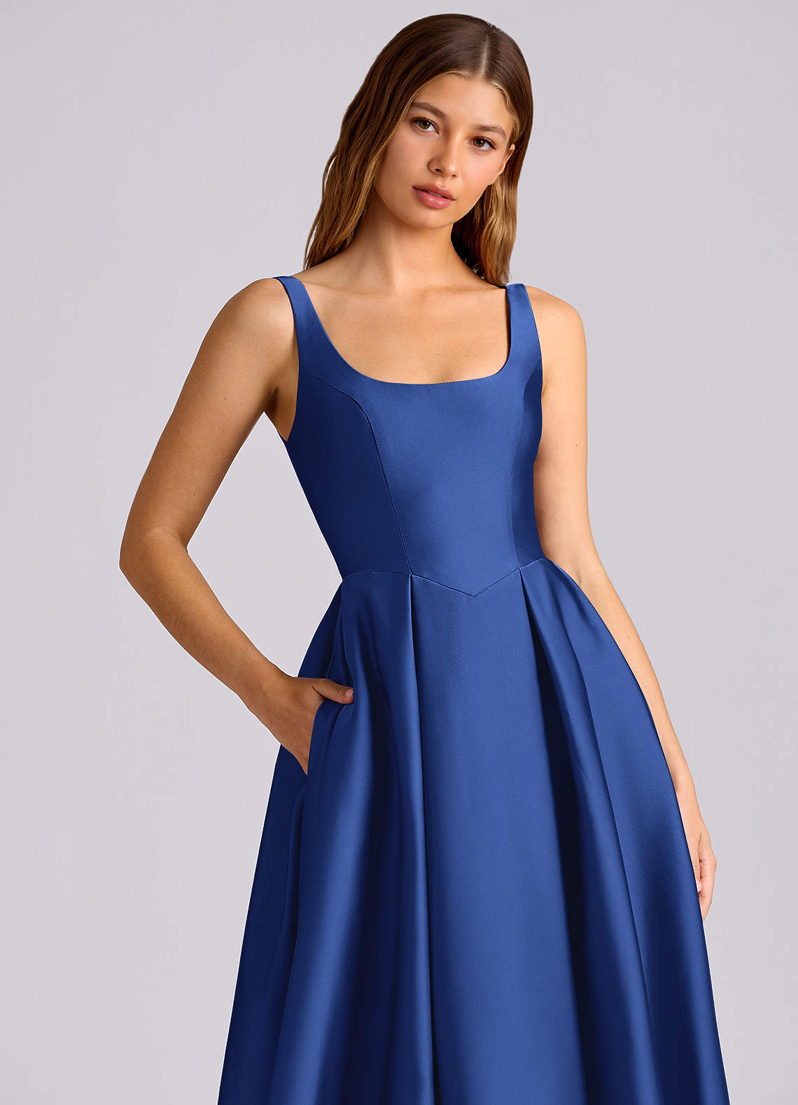 Azazie Amalie Vestidos de madrinha de casamento Vestido Royal Blue de Cetim elástico de Linha A com Plissado image1