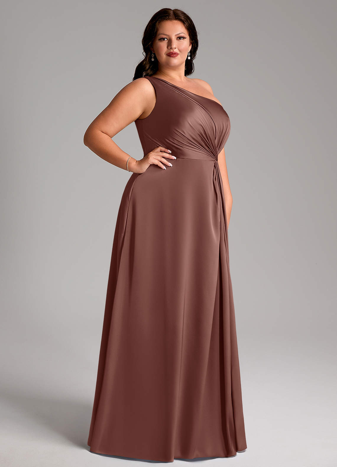 Azazie Brooke Vestidos de damas de honor Vestido de Expresado de Satén Elástico de Corte en A con Hombro unilateral image9