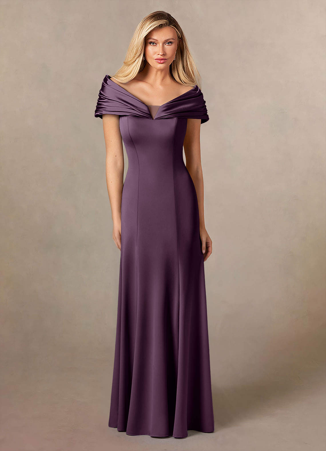 Azazie Auberdeen Mère de la mariée Robes Robe Sirène en Satin extensible Plissée Prune image1