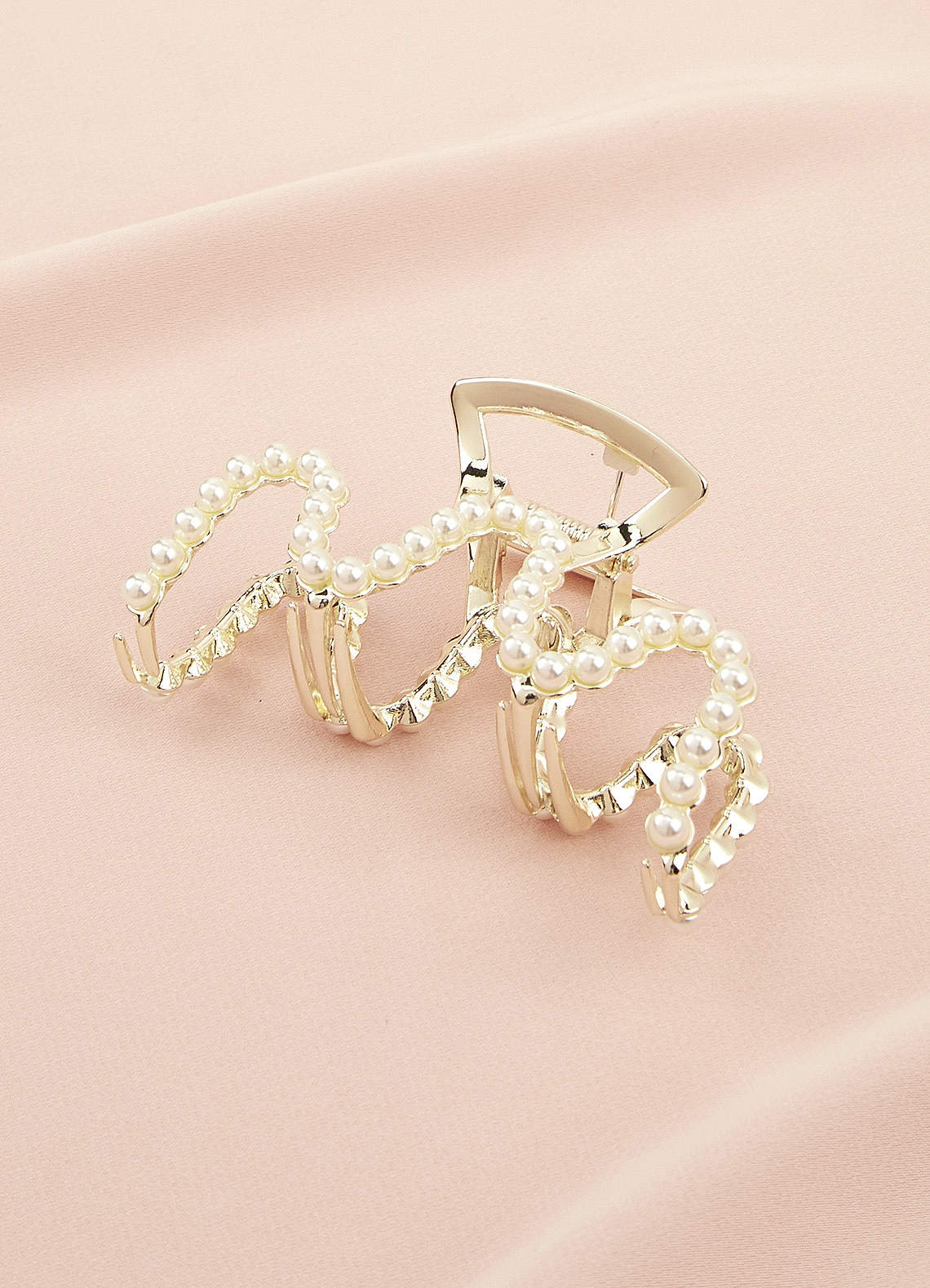 front Wavy Pearl Hair Claw Clip