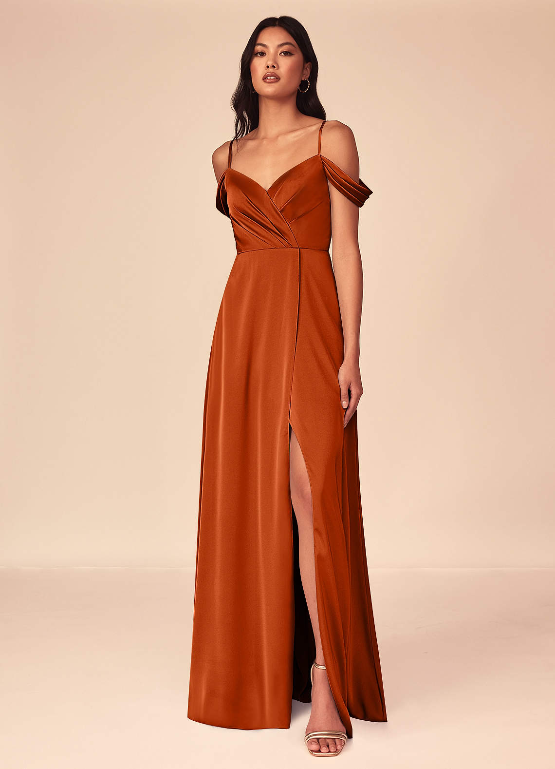 Azazie Ocean Brautjungfernkleider A-Linie V-Hals Gefaltet Stretch-Satin Kleid Gebranntes Orange image1