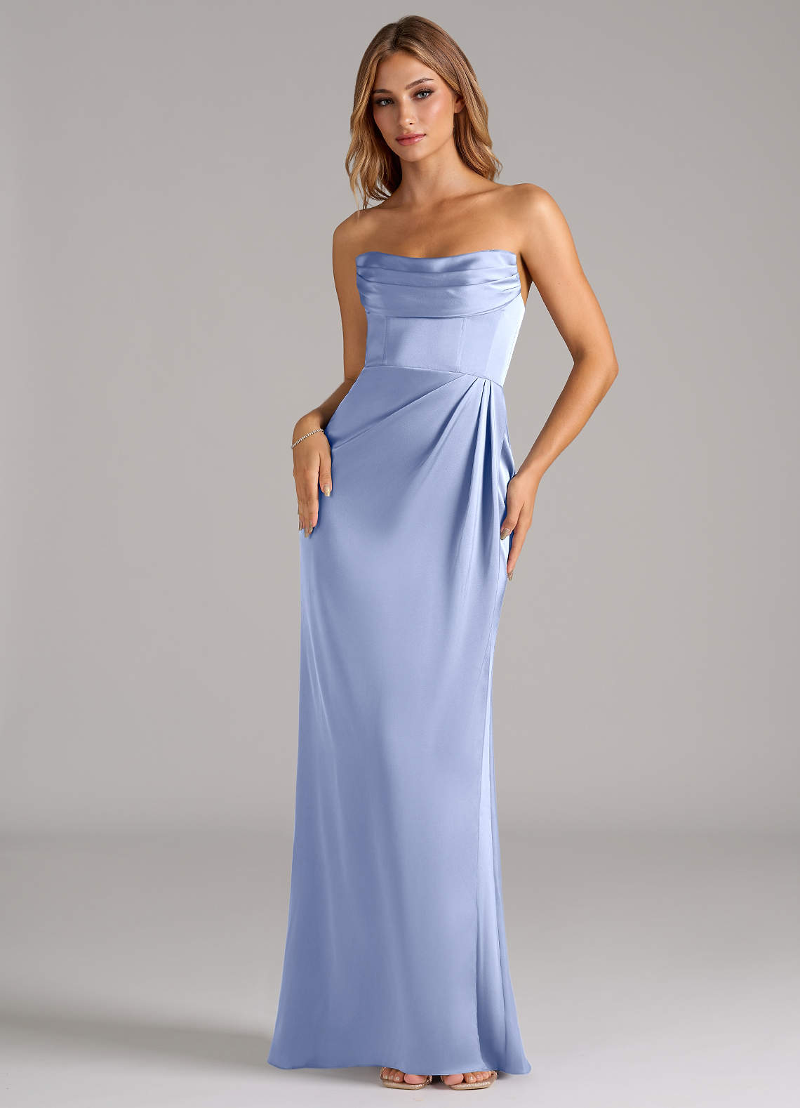 Azazie Johana Robes de demoiselle d'honneur Robe Sirène Convertible en Satin extensible Épaule décolletée Eis image4