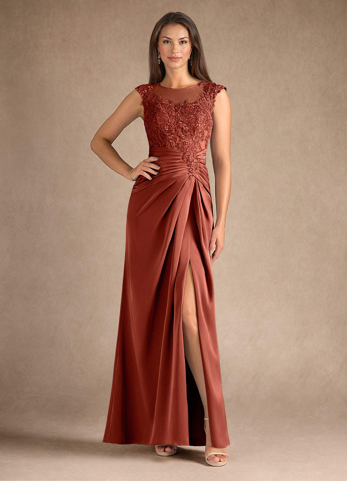 Azazie Santa Barbara Mère de la mariée Robes Robe Fourreau en Satin extensible Plissée Terracotta image1