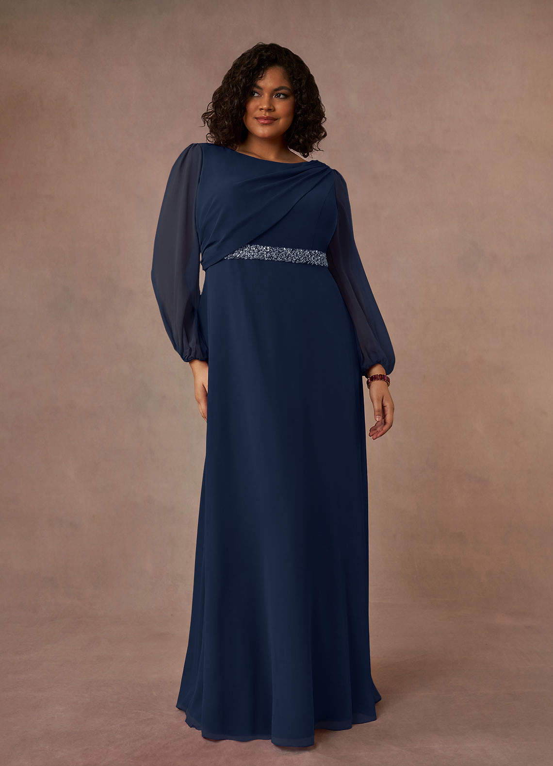 Azazie Priyanka vestidos de madre de la novia Vestido de Azul Marino Oscuro de Gasa de Corte en A con Cuello barco plisado image1