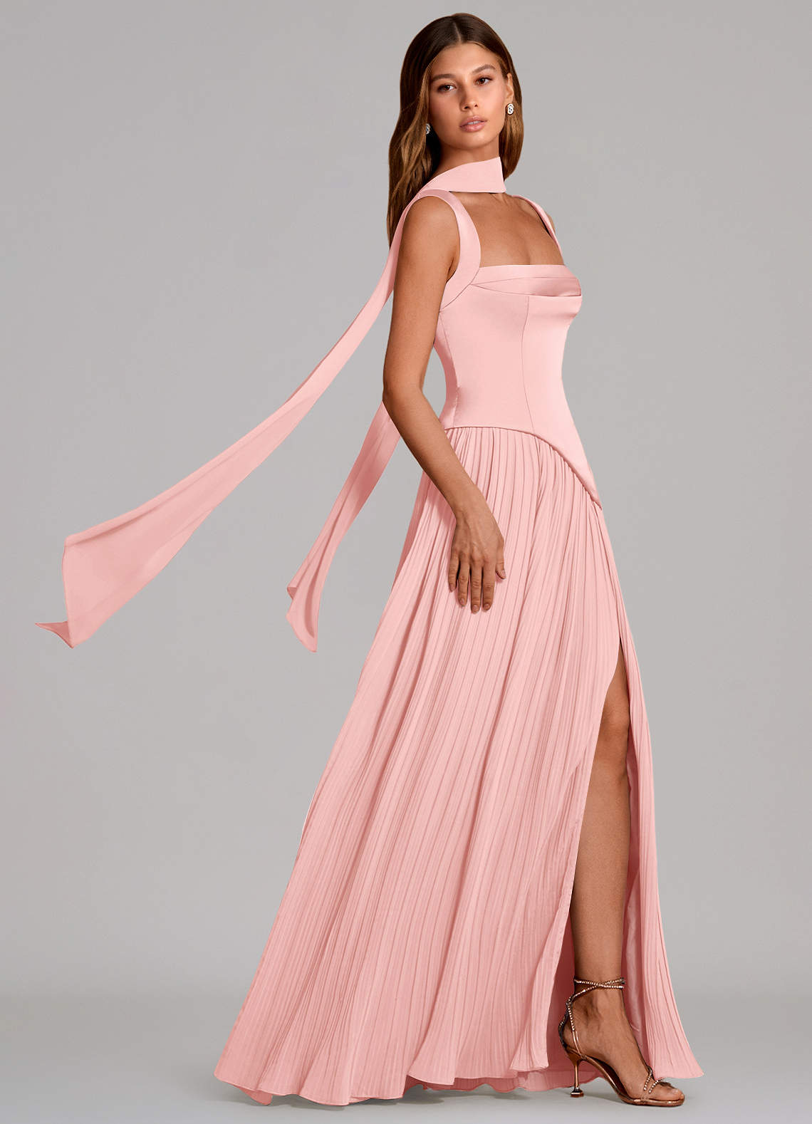 Azazie Stephanie Vestidos de damas de honor Vestido de Rosa Empolvado de Satén Elástico de Corte en A con Plisado image2