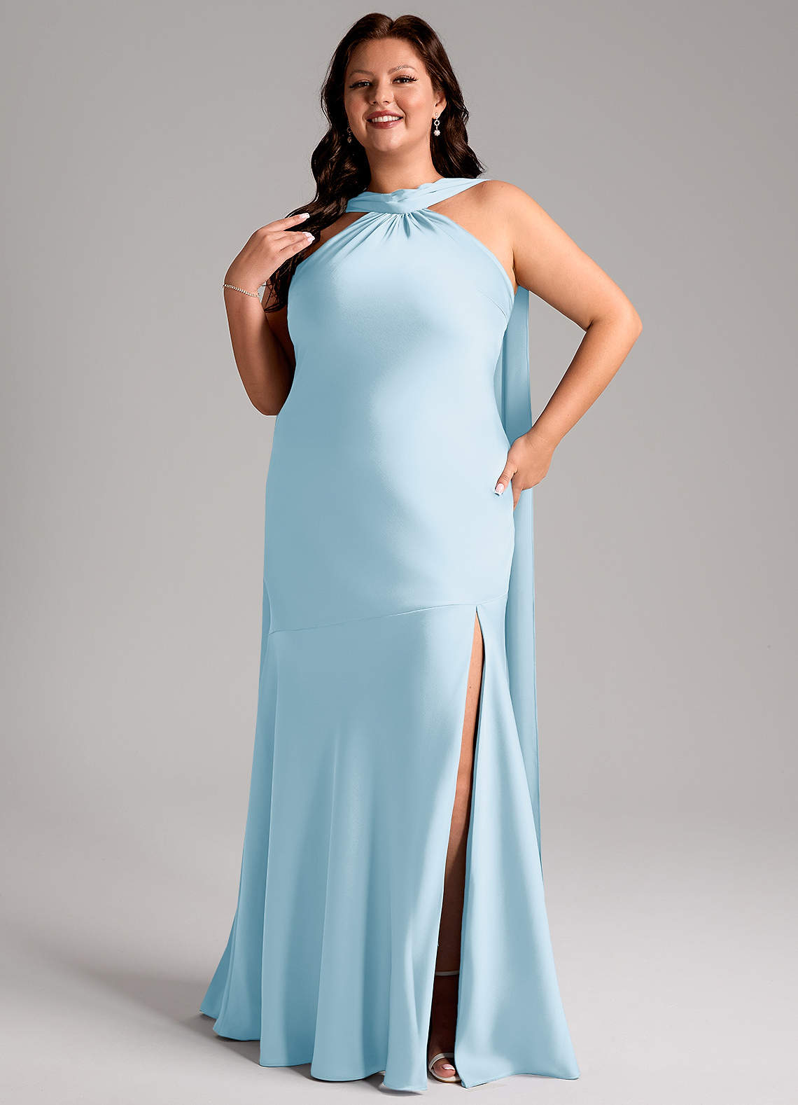 Azazie Kinsley Vestidos de madrinha de casamento Vestido Céu Azul de Cetim elástico de sereia com Fenda Lateral image9