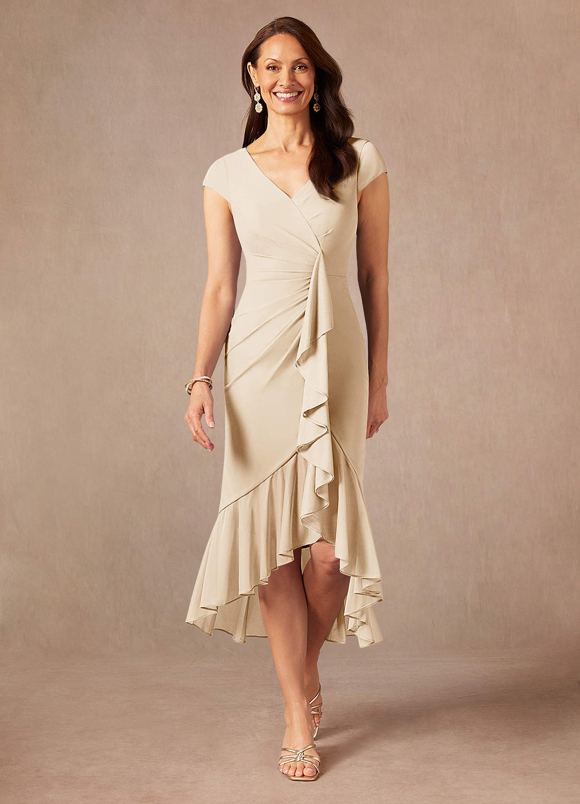 Azazie Renetta Abiti per la Madre della Sposa Abito Tubino in Maglia con Scollo a V a Pieghe Champagne image1