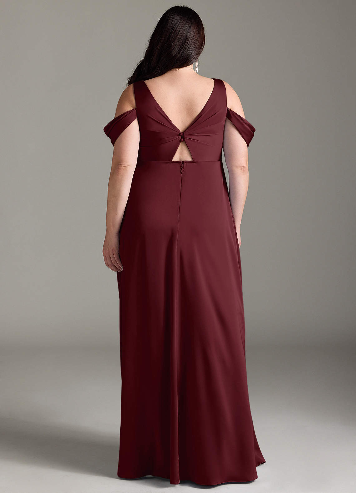 Azazie Rhea vestidos de dama de honor de maternidad Vestido de Corte En A Off The Shoulder Plisado Hasta el suelo Satén Elástico image8