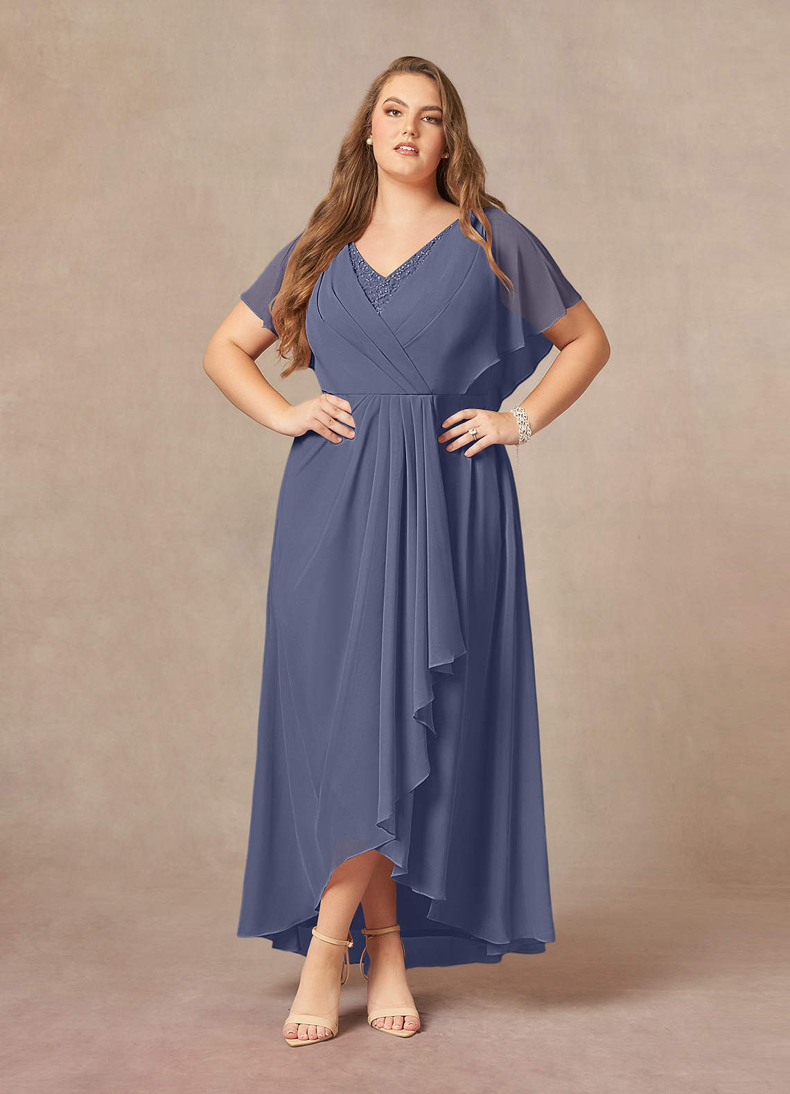Azazie Eliza Mère de la mariée Robes Robe Trapèze en Mousseline de soie Col V plissé Bleu Orageux image1
