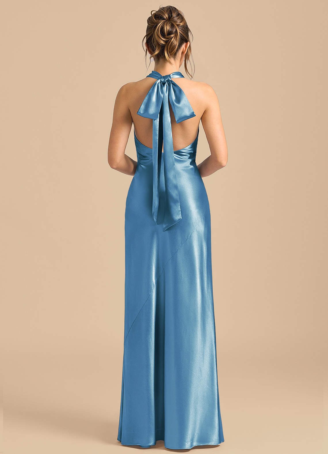 Azazie Velli Vestidos de damas de honor Vestido de Azul Acero de Satén Metálico de Corte Recto con Cuello Alto image4