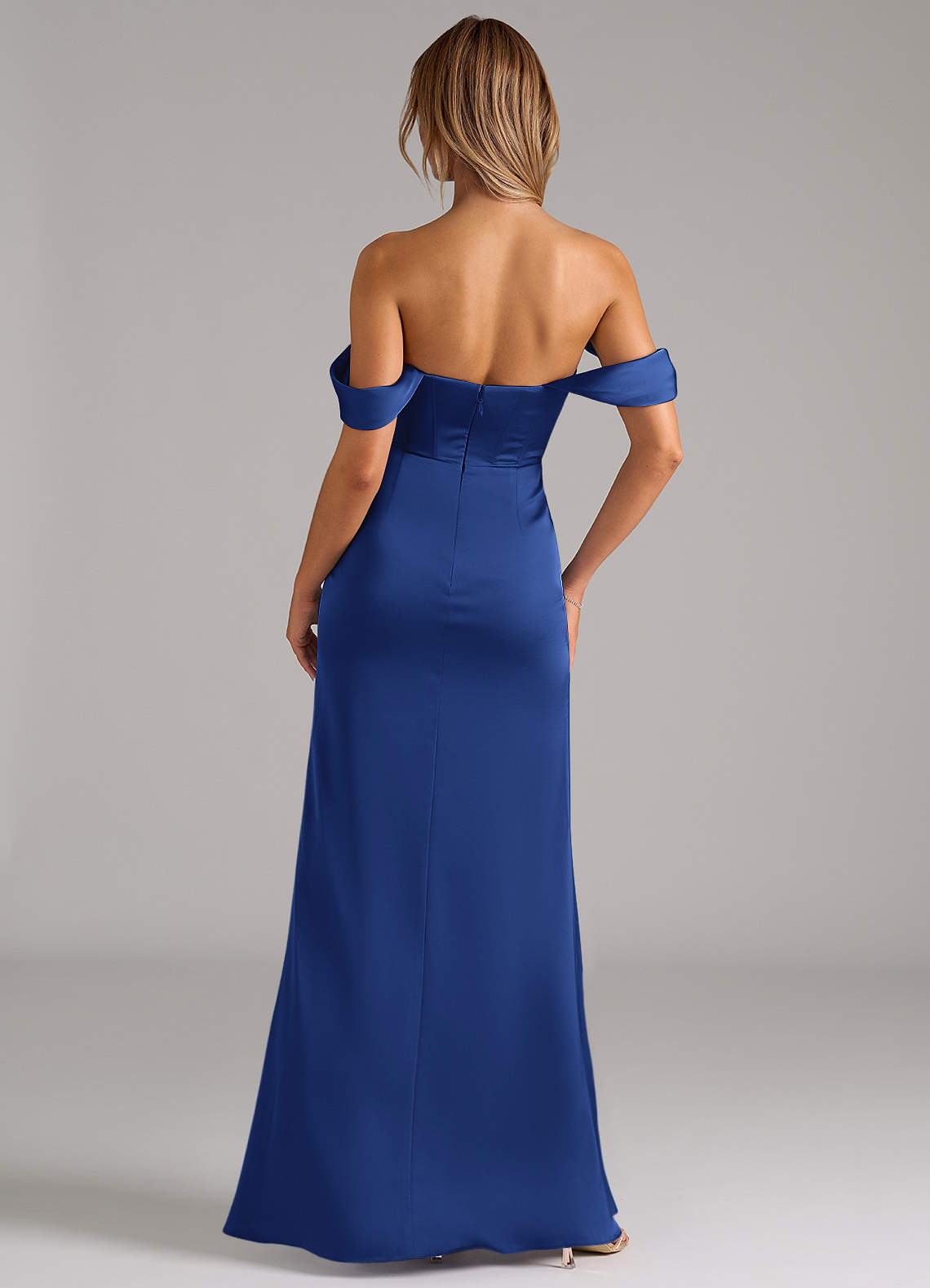 Azazie Johana Vestidos de madrinha de casamento Vestido Royal Blue de Cetim elástico de sereia com Ombros Caídos image3