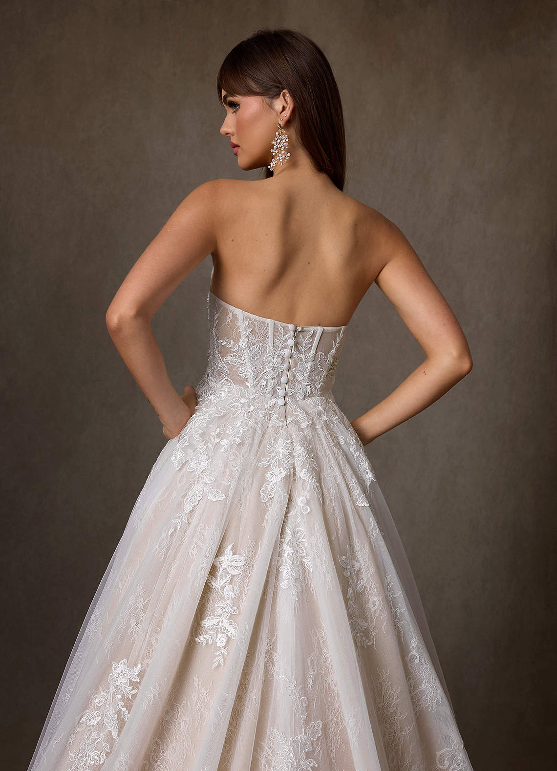 Azazie Elowyn Abiti da Sposa Abito Principessa in Pizzo Senza Cinturino Diamante Bianco Nudo image10