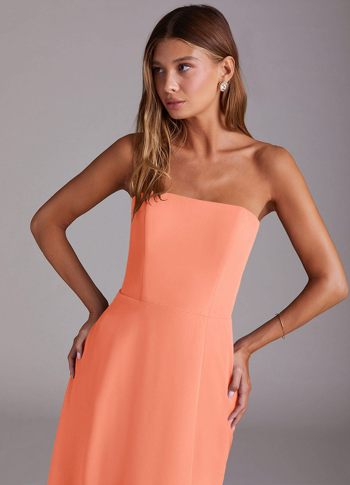 Azazie Wren Vestidos de damas de honor Vestido de Atardecer de Gasa de Corte en A Convertible con Corte Lateral image4