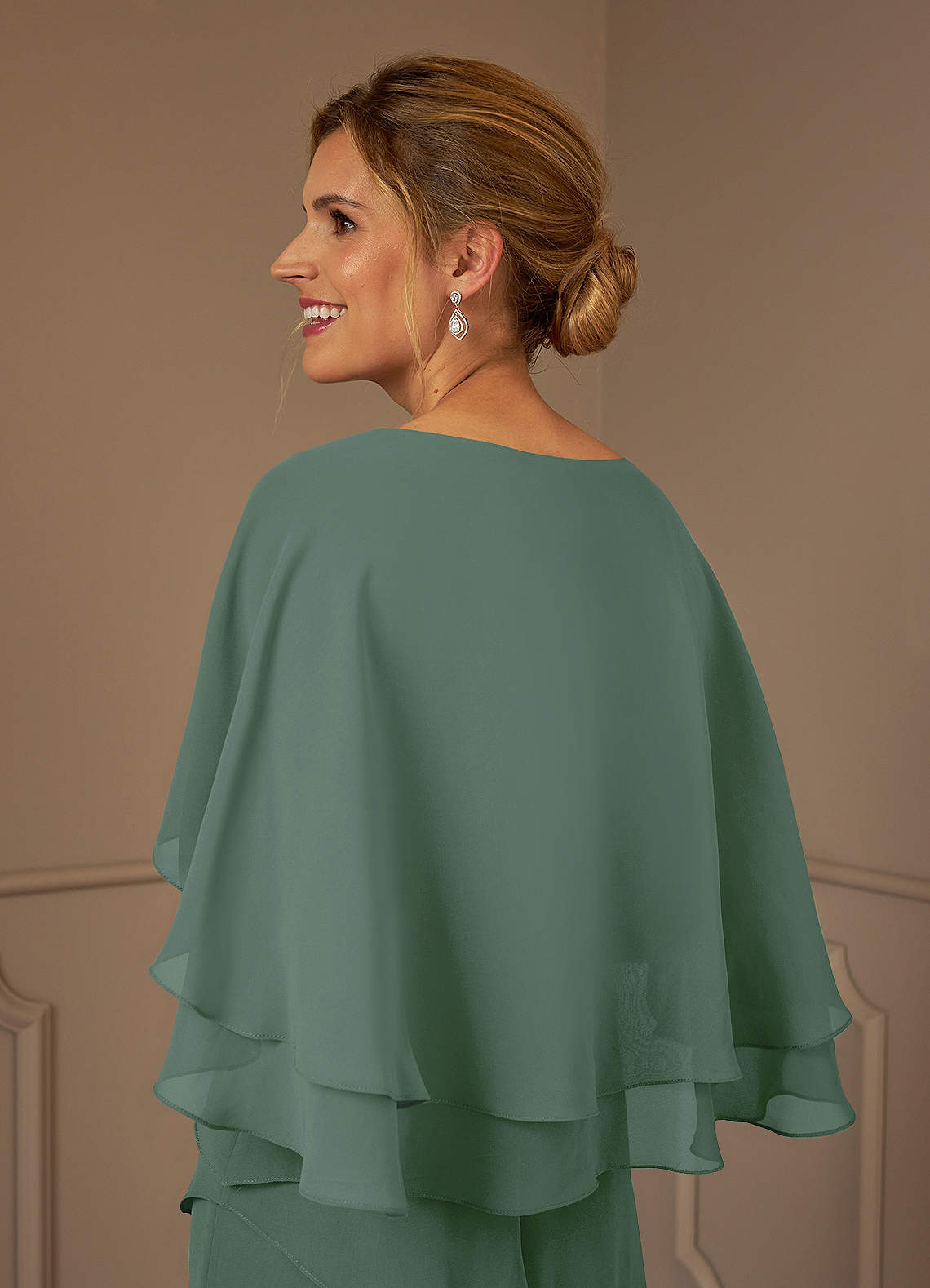 Azazie OHara Mère de la mariée Robes Robe Trapèze en Mousseline de soie Col V Eucalyptus image11