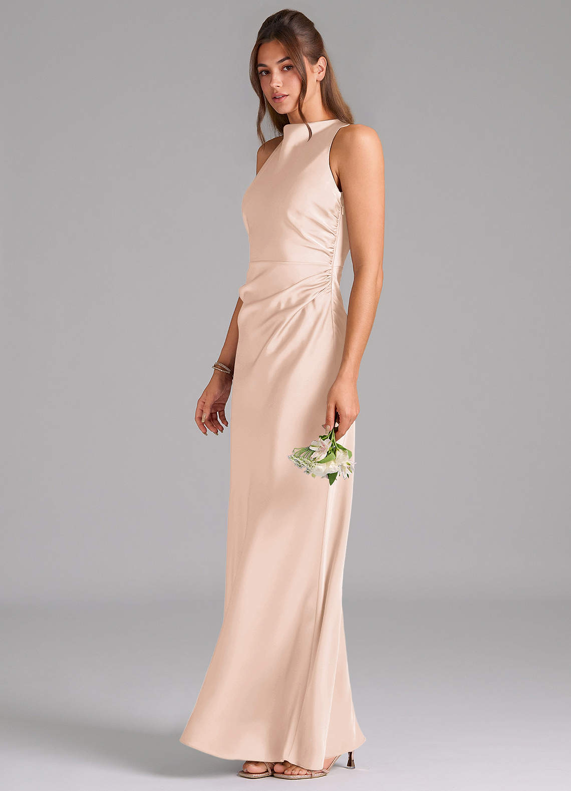 Azazie Evadne Robes de demoiselle d'honneur Robe Trapèze en Satin extensible Plissée Rose Pâle image1