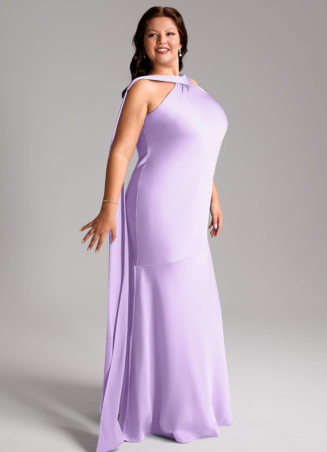 Azazie Kinsley Vestidos de madrinha de casamento Vestido Lilás de Cetim elástico de sereia com Fenda Lateral image10