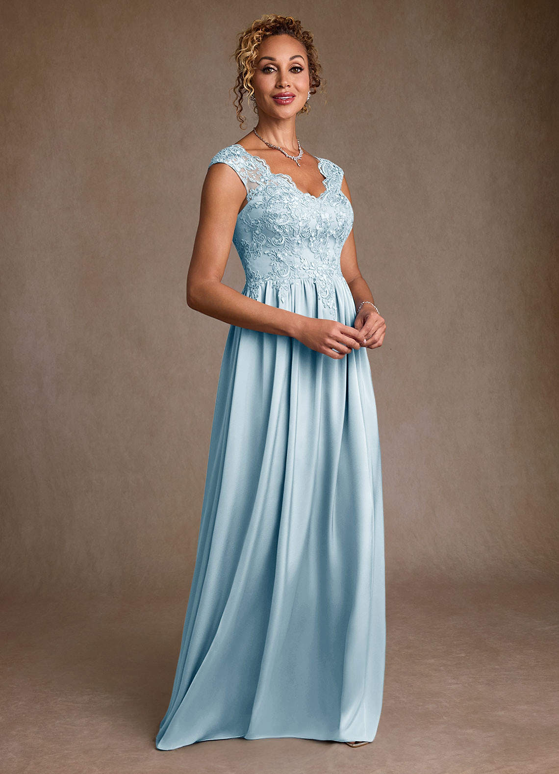 Azazie Amethyst Mère de la mariée Robes Robe Trapèze en Dentelle Bleu Ciel image4