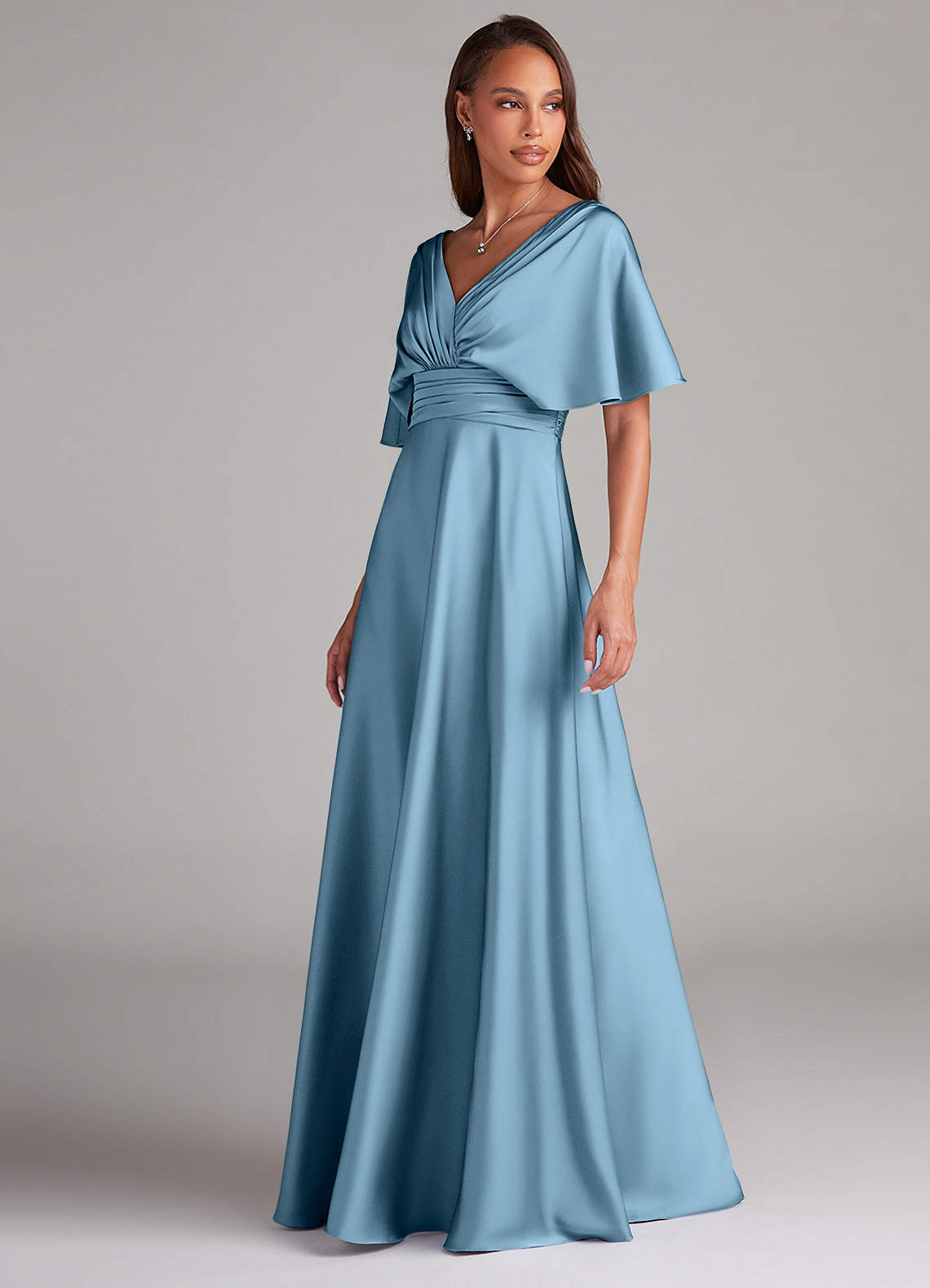 Azazie Pamela Robes de demoiselle d'honneur Robe Trapèze en Satin extensible Plissée Acier Bleuté image3