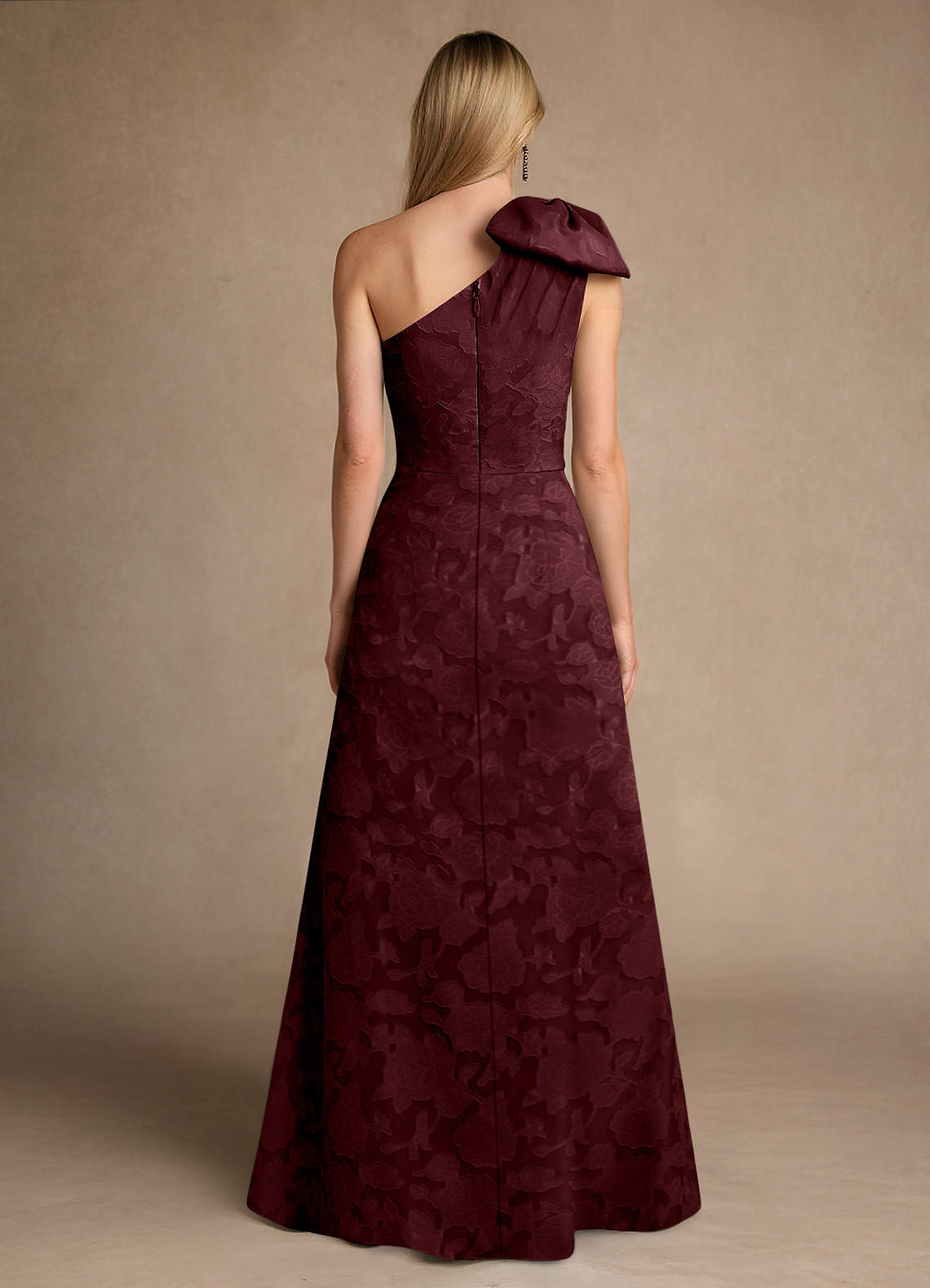Azazie Easton Moeder van de bruid jurken Baljurk Jurk van Bloemen Burn-out One-Shoulder Cabernet image1