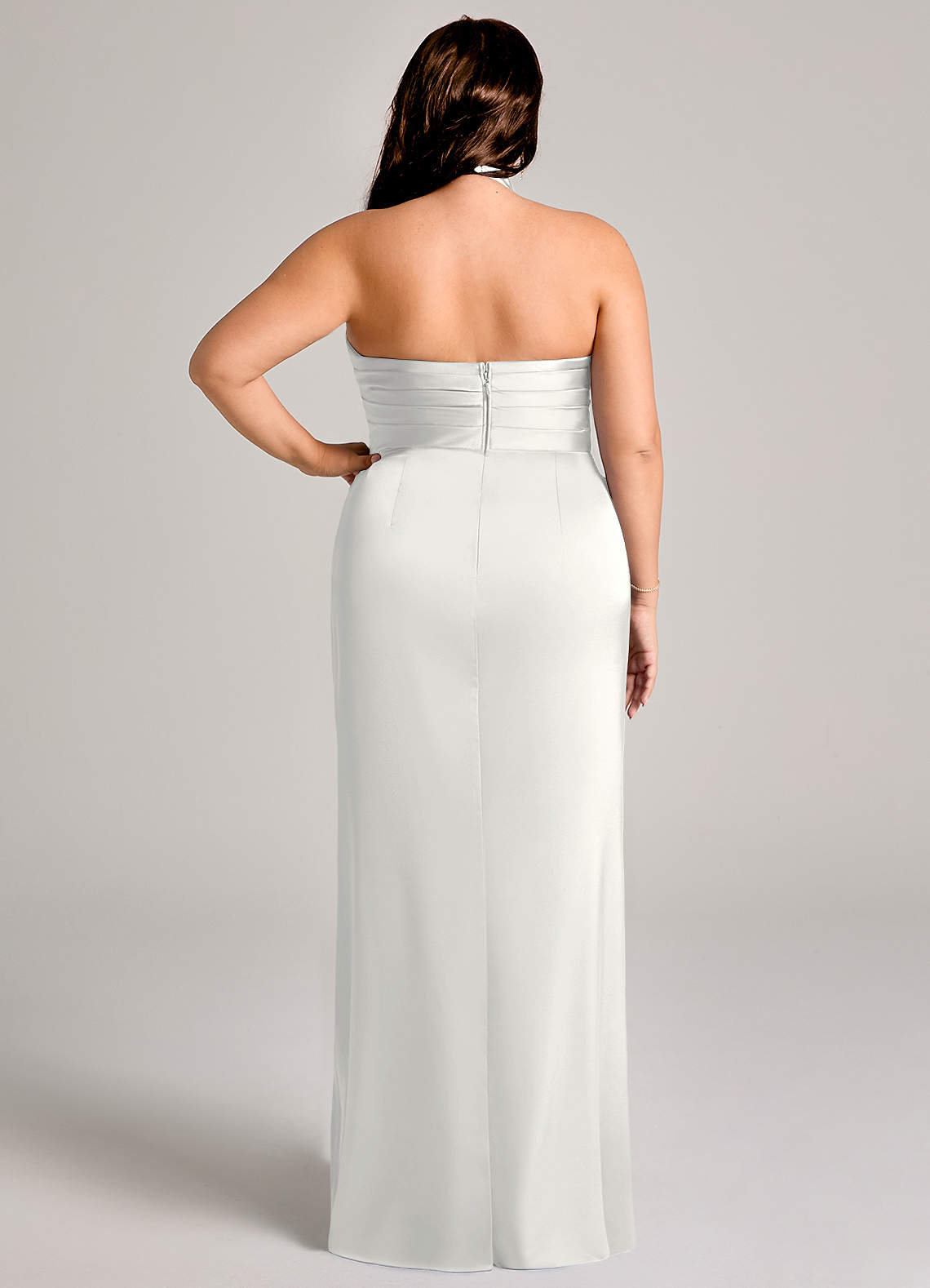 Azazie Jemma Abiti da Damigella Abito Tubino in Raso Elasticizzato Plissettato Bianco image11