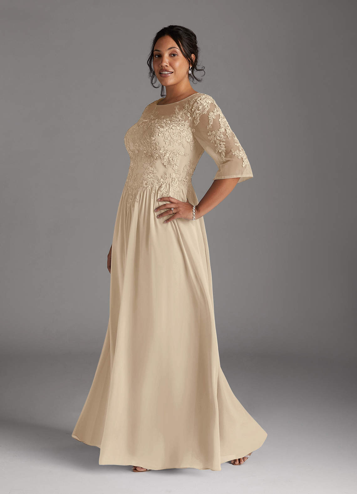 Azazie Mirielle vestidos de madre de la novia Vestido de Champán de Gasa de Corte En A con Encaje Scoop image9