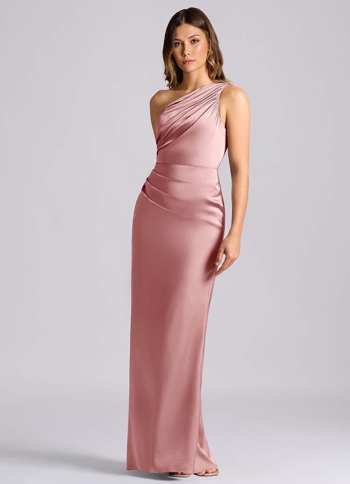 Azazie Akilah Jurken voor bruidsmeisjes Jurk van Stretch Satijn met Zeemeermin One-Shoulder Stoffige Roos image5