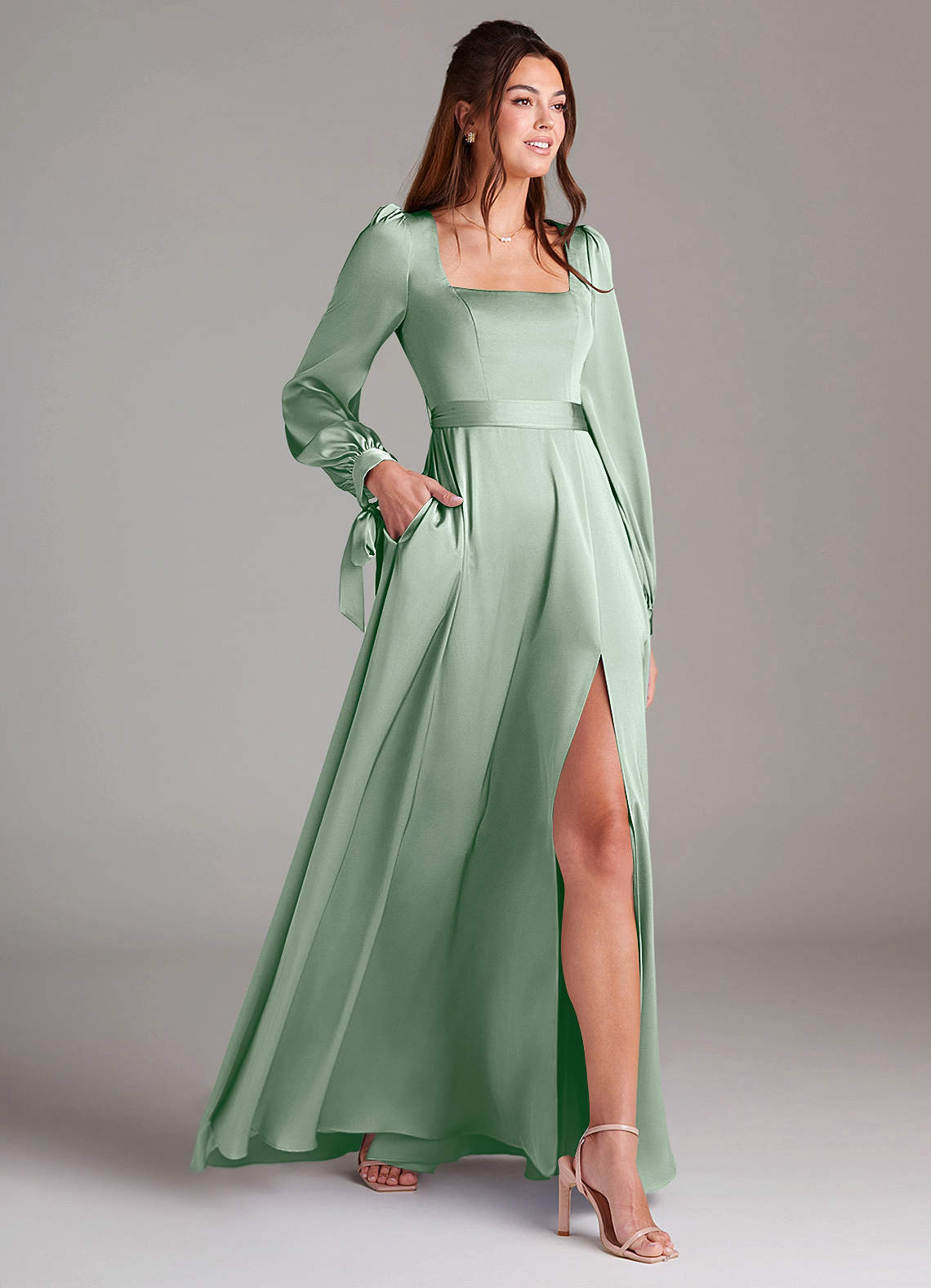 Azazie Leonia Robes de demoiselle d'honneur Robe Trapèze en Satin extensible Manche longue Agave image3